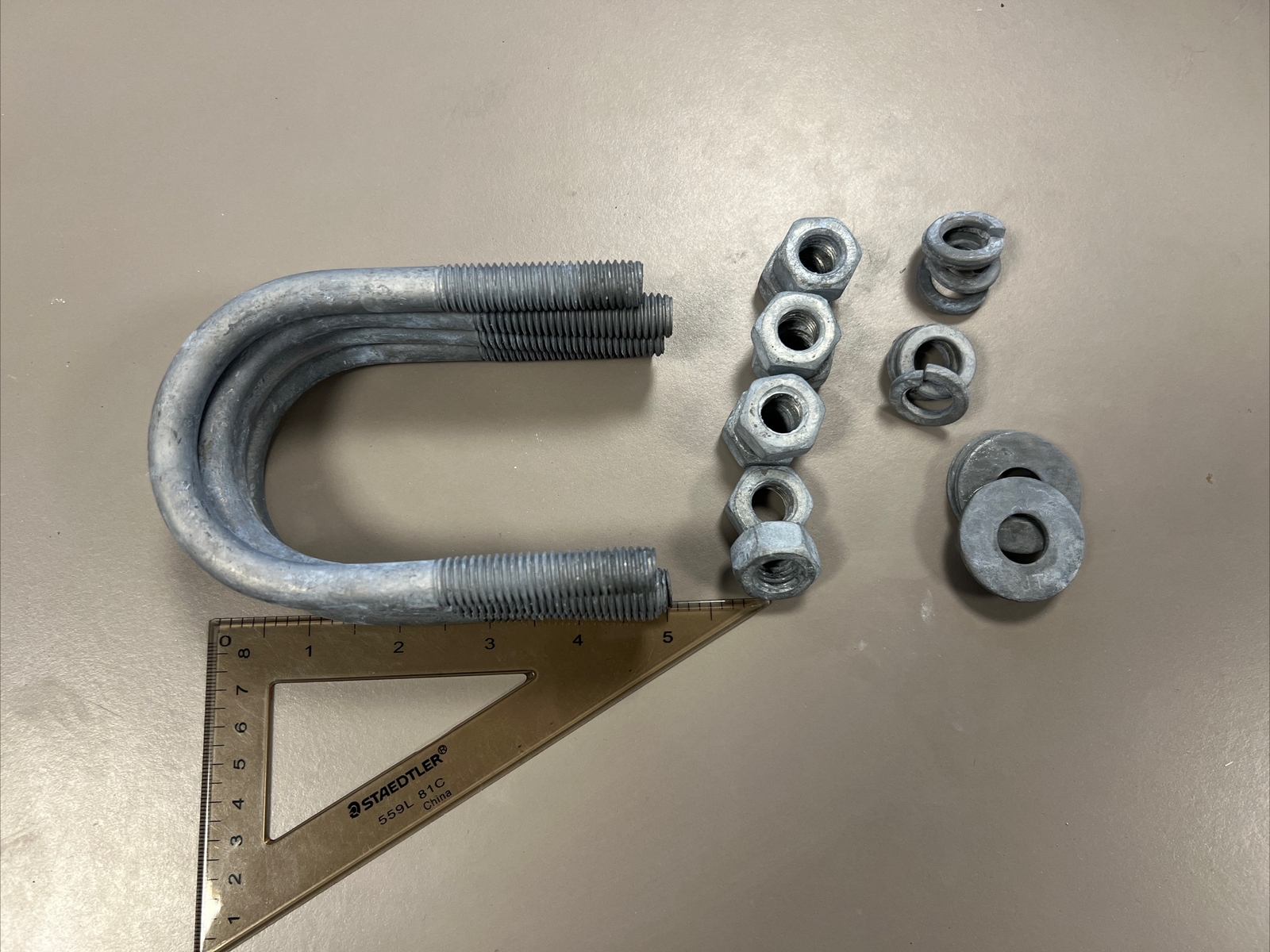 (4-Pk) 2-1/2” U-Bolt Round Bend Hot Dip Galvanized 1/2″-13 Nuts, And Washers ￼