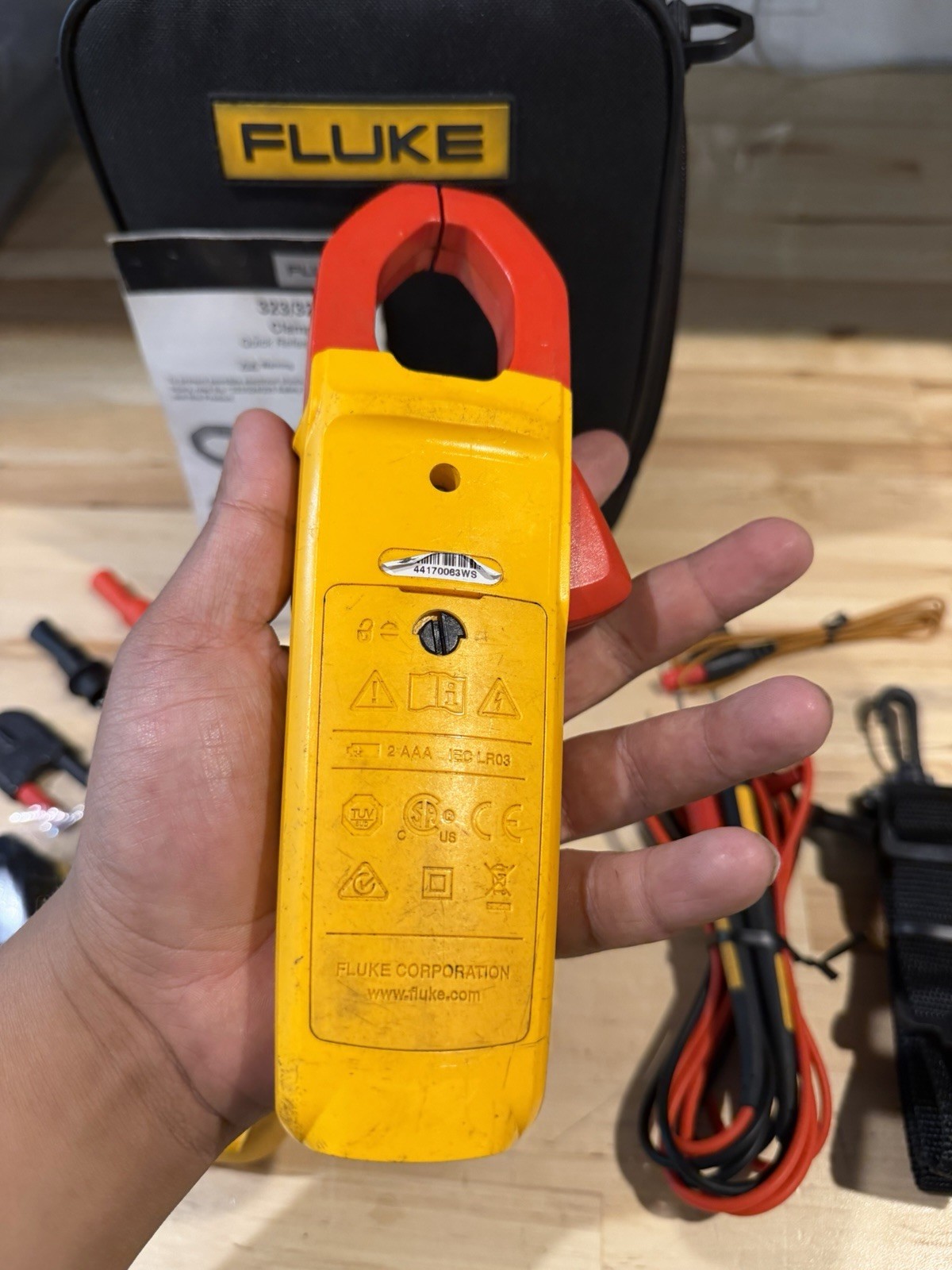 FLUKE 116/323 HVAC MULTIMETER COMBO KIT W/ ACCESSORIES (TESTED) SHIPS FAST