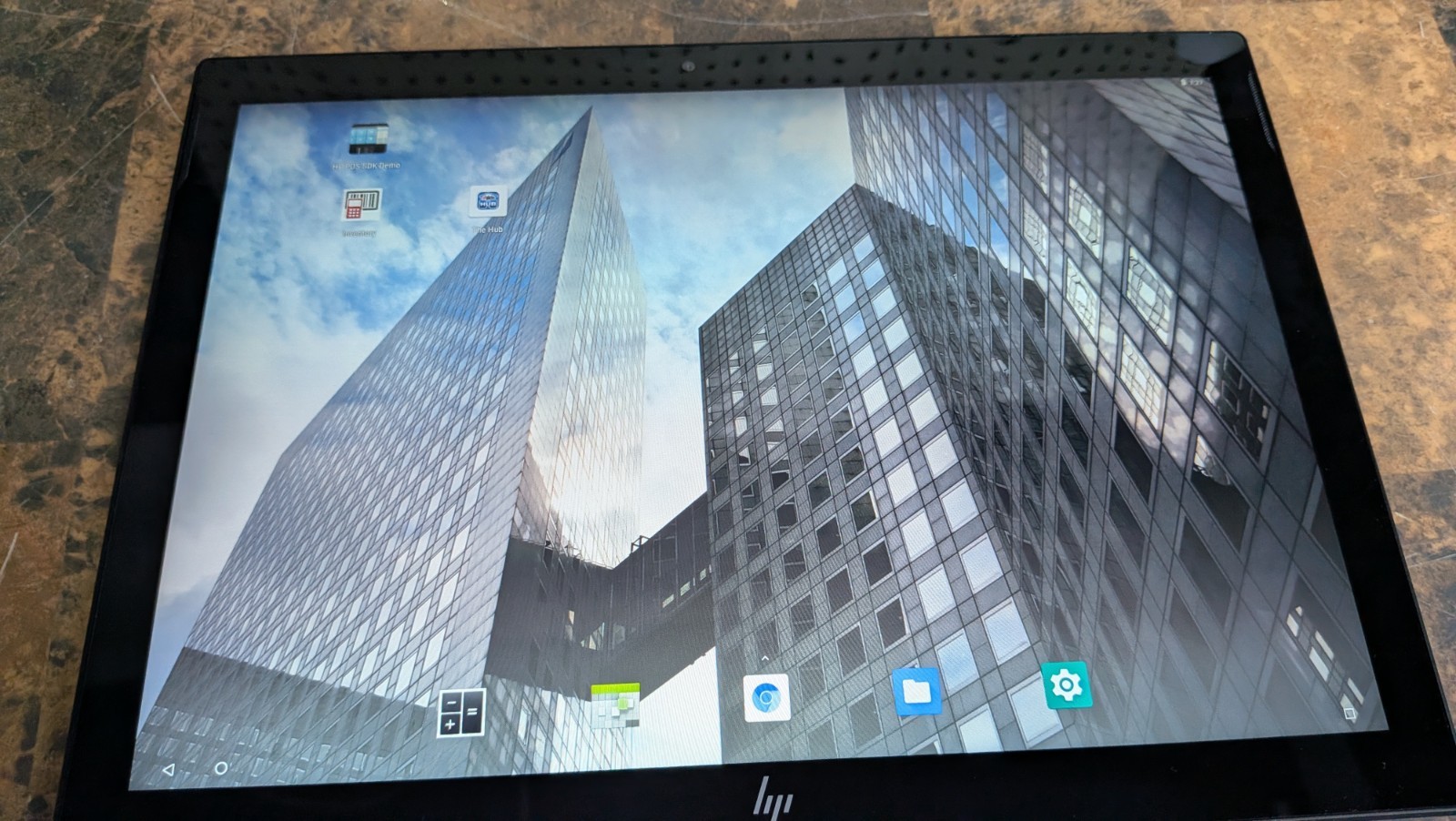 HP Engage Go Mobile System 12.3″ Touchscreen i5-7Y57 8GB RAM 128GB SSD ANDROID