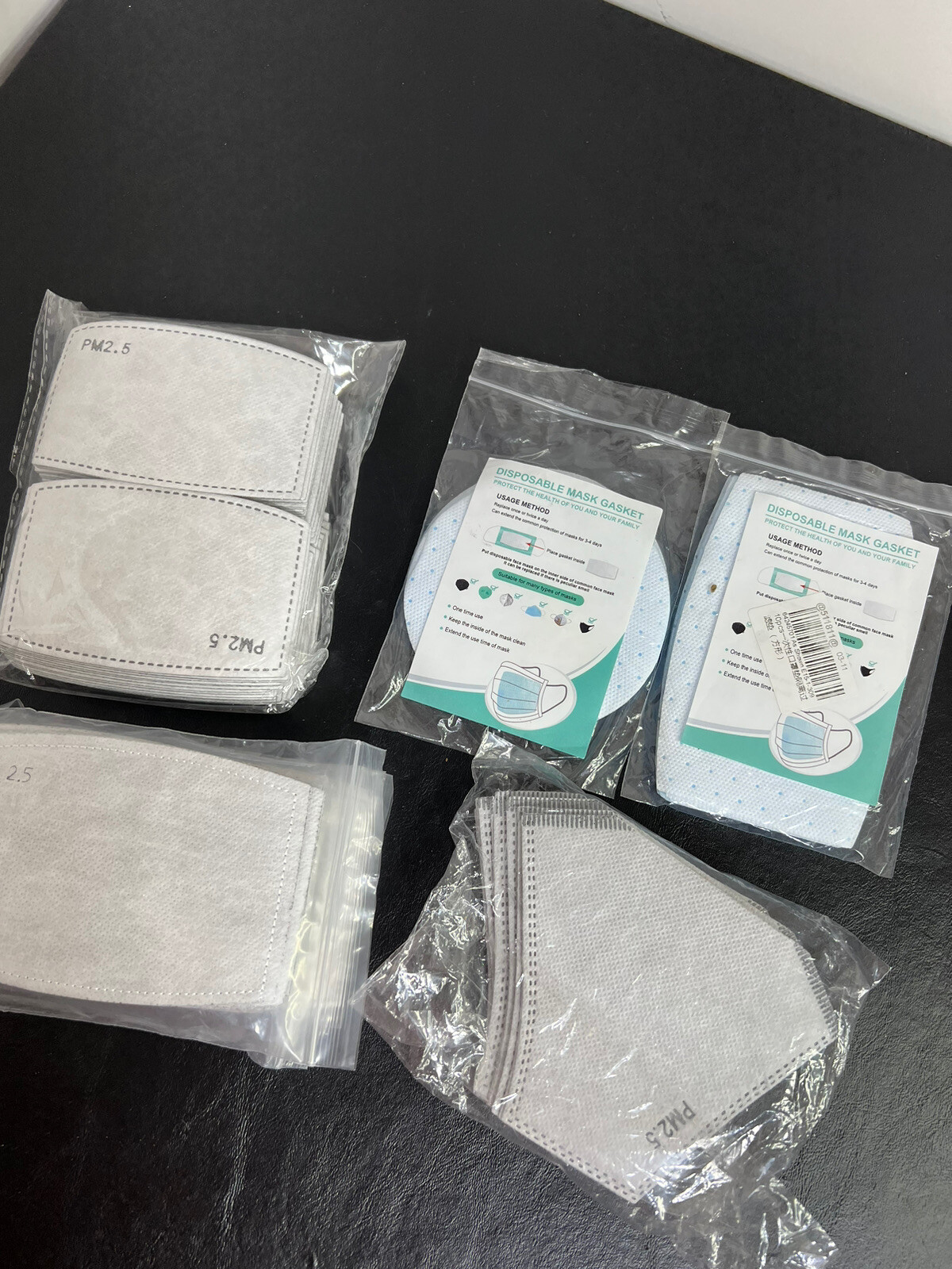 425 Pack KN95 Protective Face Mask Disposable Respirator + Disposable Gaskets