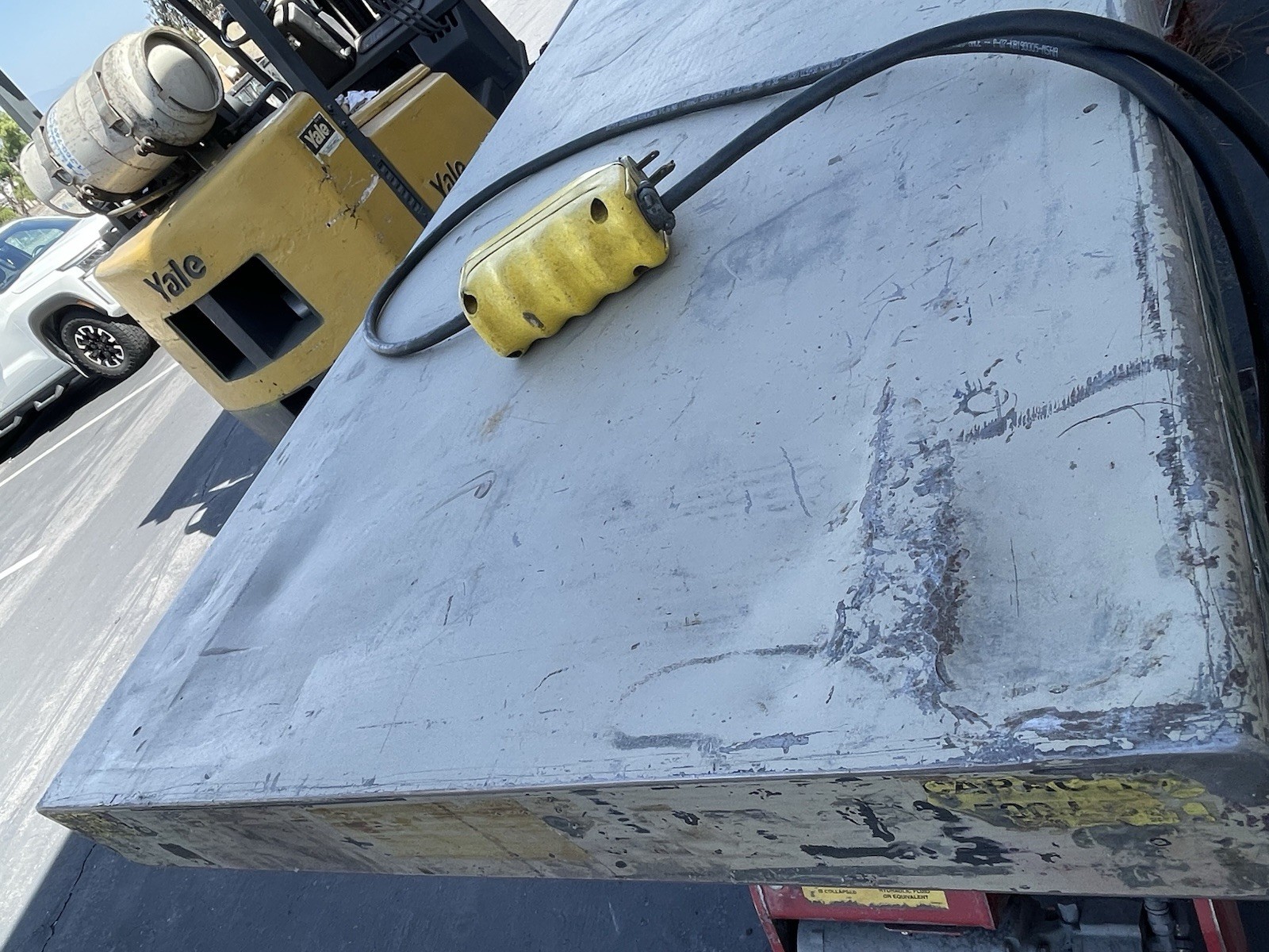 48″x 24″ Scissor Hydraulic Lift Table 6~42″ Lift Southworth 1500 Lbs. 115V(26A3)