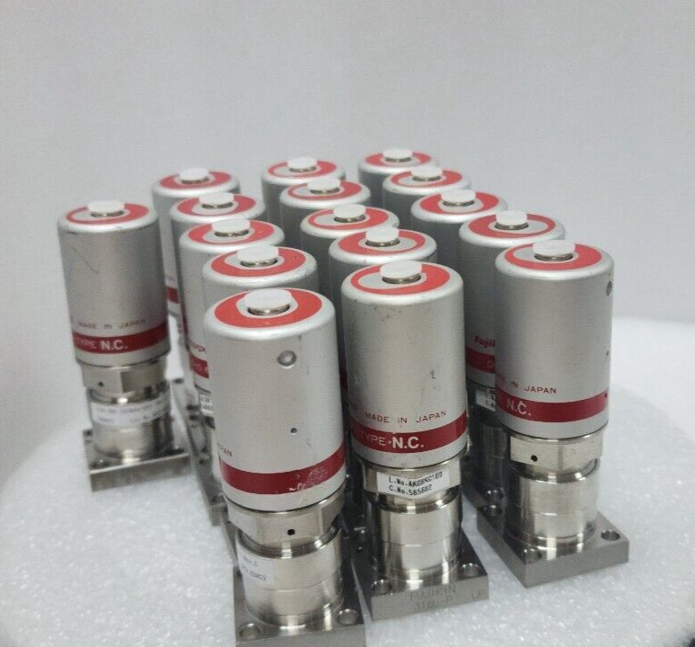 Lot of 16 Lam 766-197844-003 Rev C, Fujikin 565602 O.P 0.5~0.6 MPa Type NC,97068