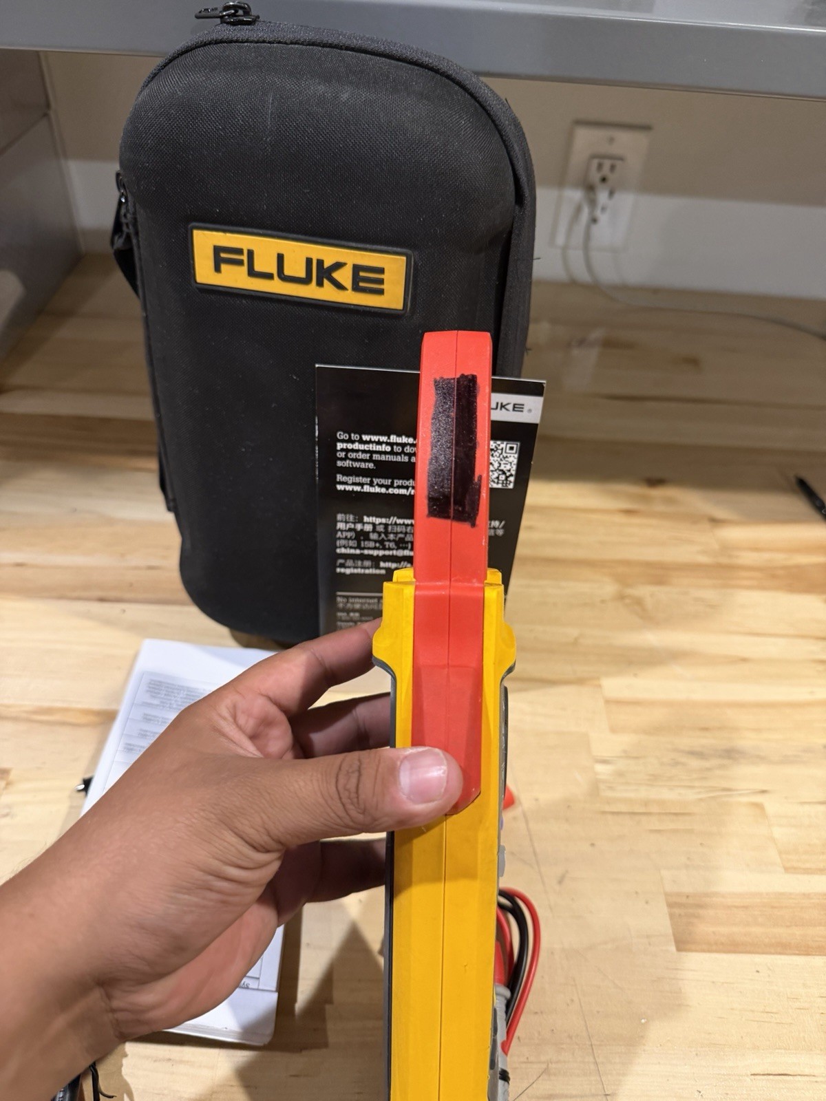 FLUKE 393 FC CAT III 1500V TRMS CLAMP METER W/LEADS (TESTED)