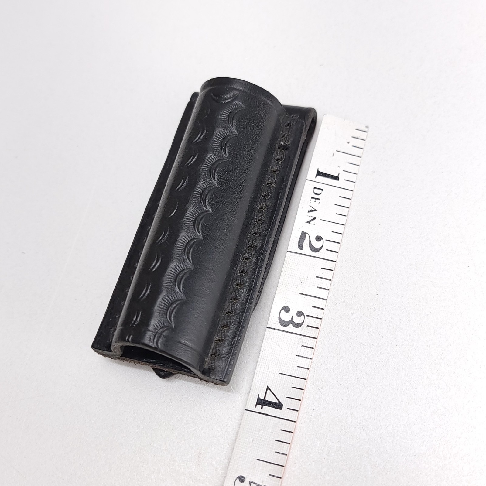 Vintage Safety Speed Black Basket Stamped Leather 3/4″ Pass-through