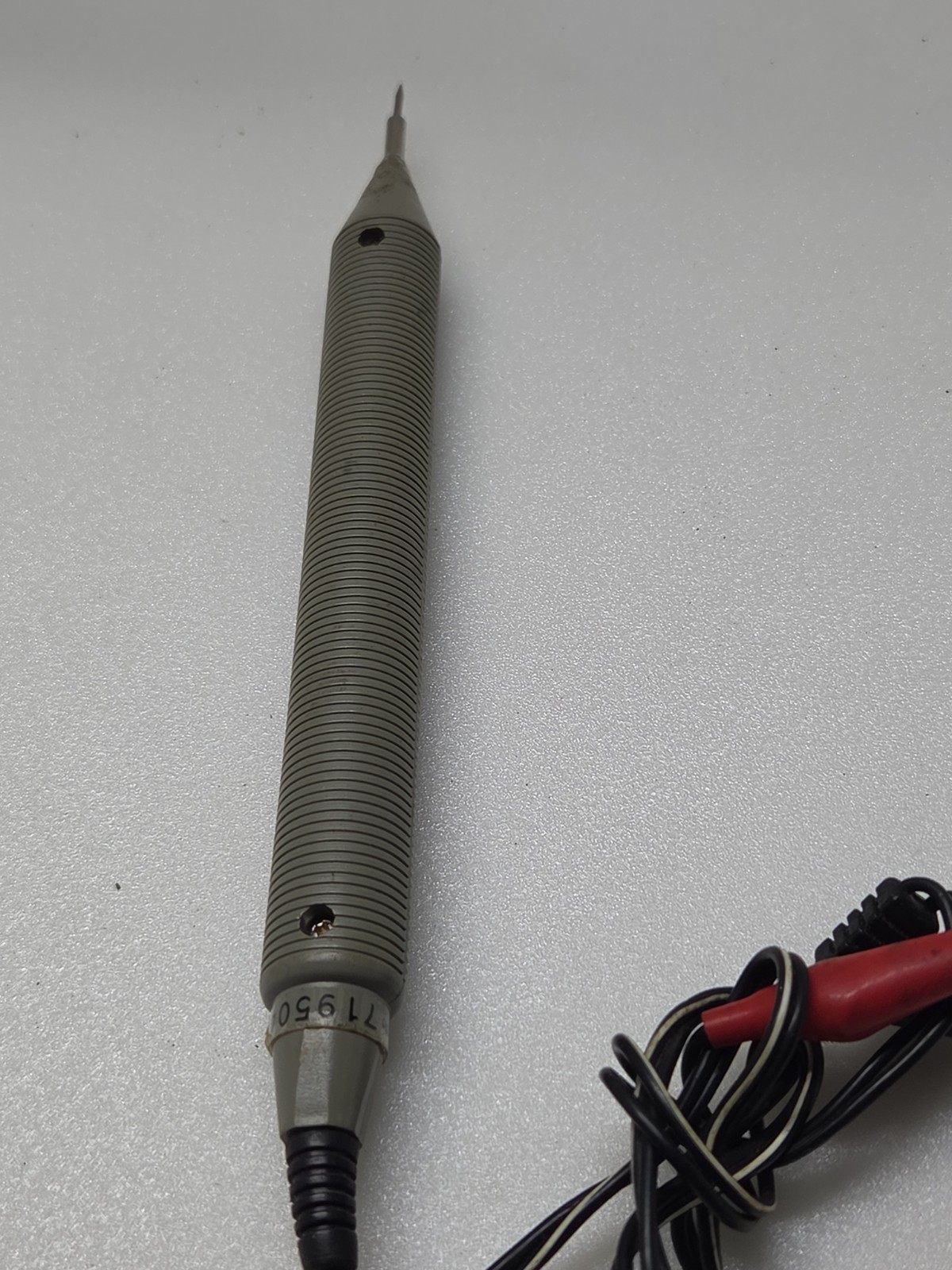 RSF 820 Logic Pulser Probe Handheld Sharp Tip w/ Red/Black Alligator Leads