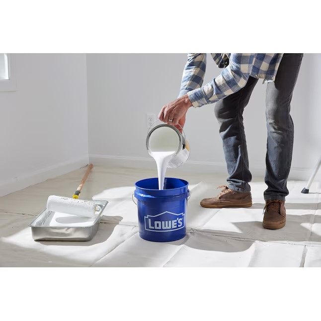 Lowe’s 2-gallon Plastic Blue General bucket
