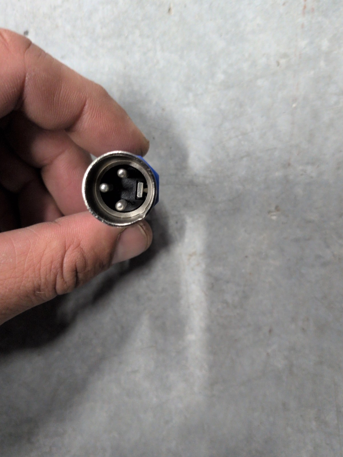 10101510002 XLR Cable Connector 3 Pin Male Blue