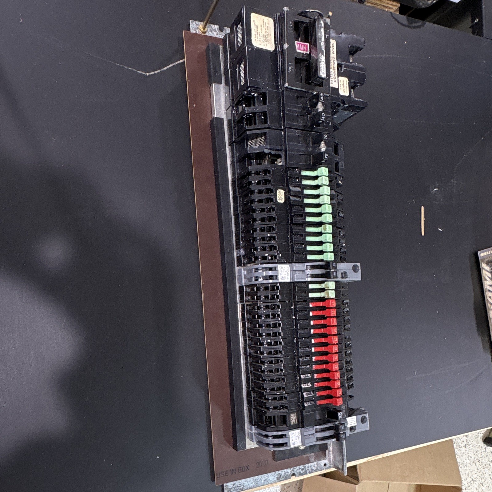Main Breaker Panel breakers 70A 120/240V 2-Pole 31-40 Space w/ Bus Bars