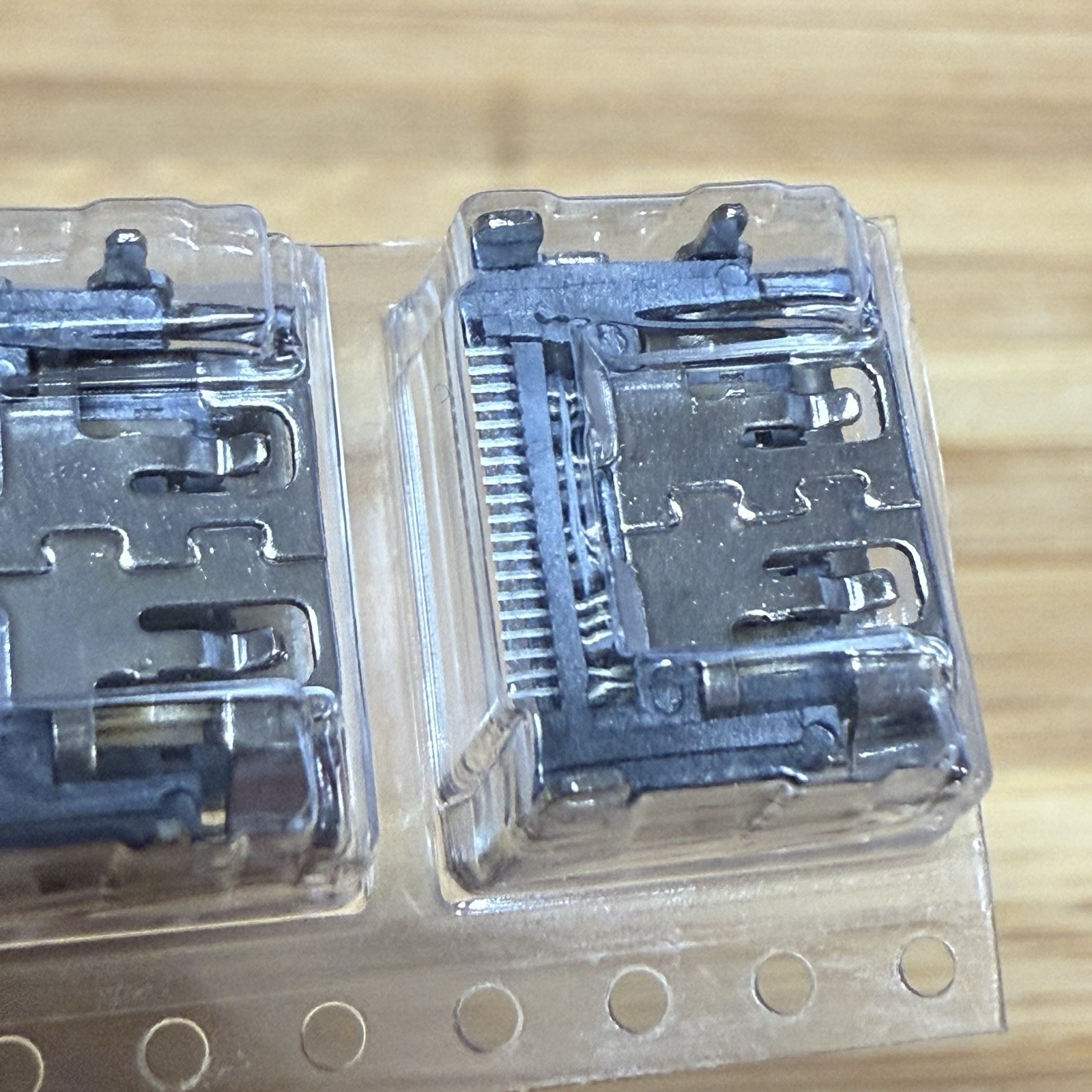 10x HDMI Type-A Female Right Angle SMT PCB Connector 19-Pin Receptacle