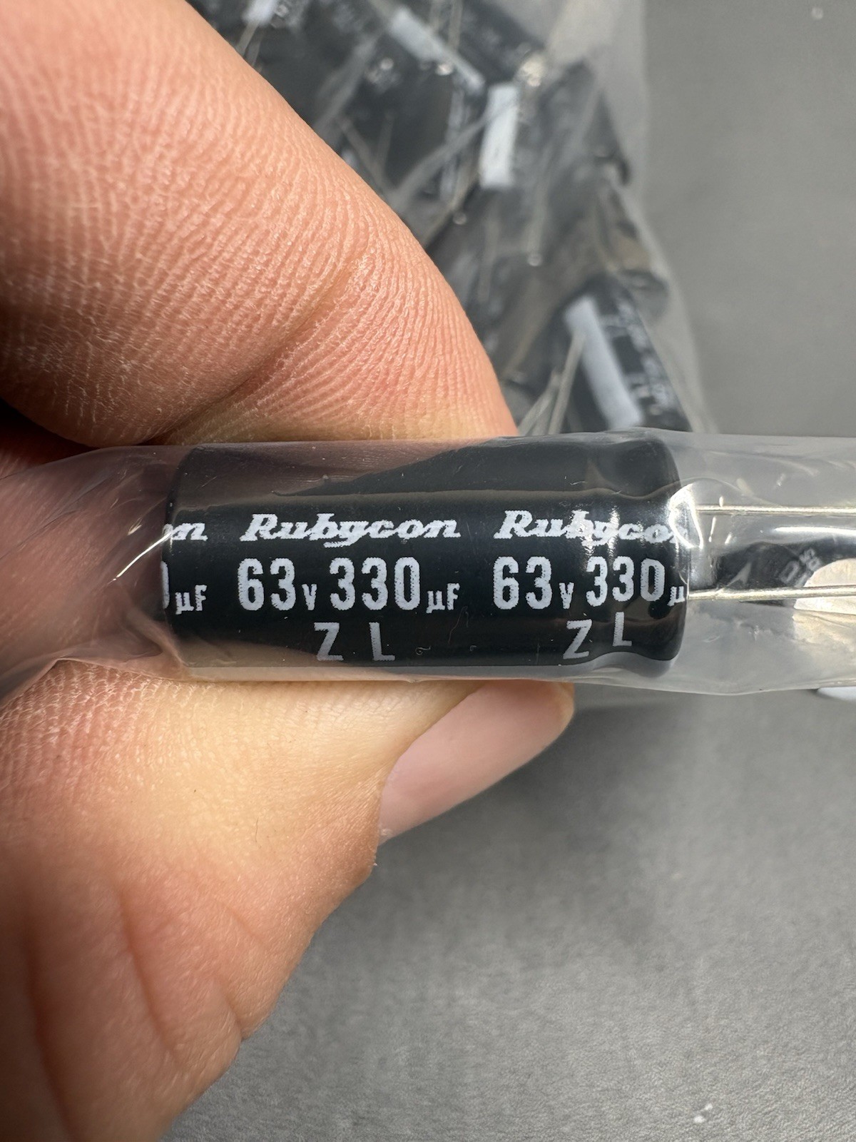 Rubycon ZL 330uF 63V Electrolytic Capacitor Low Impedance 105°C 50 pcs