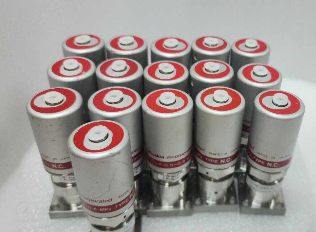 Lot of 16 Lam 766-197844-003 Rev C, Fujikin 565602 O.P 0.5~0.6 MPa Type NC,97068