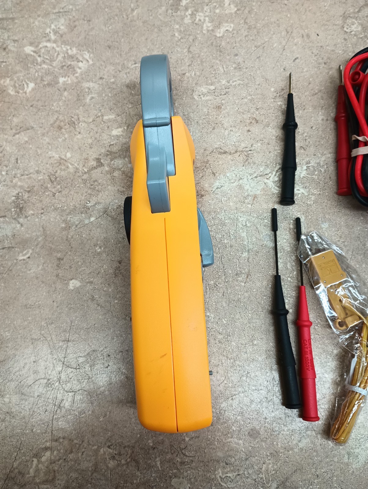 Fieldpiece SC260 Compact Clamp Meter W/ Leads & Probes