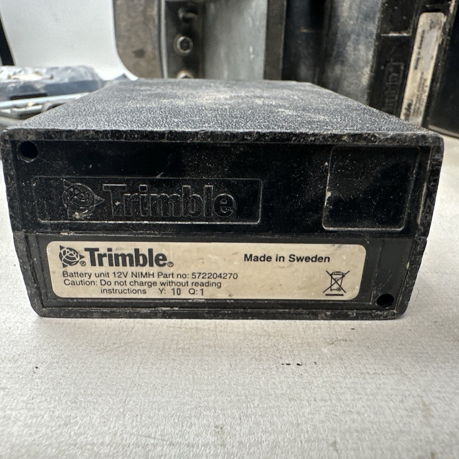 Trimble Power Pack Kit With Batteries Untested May Be Incomplete As Is