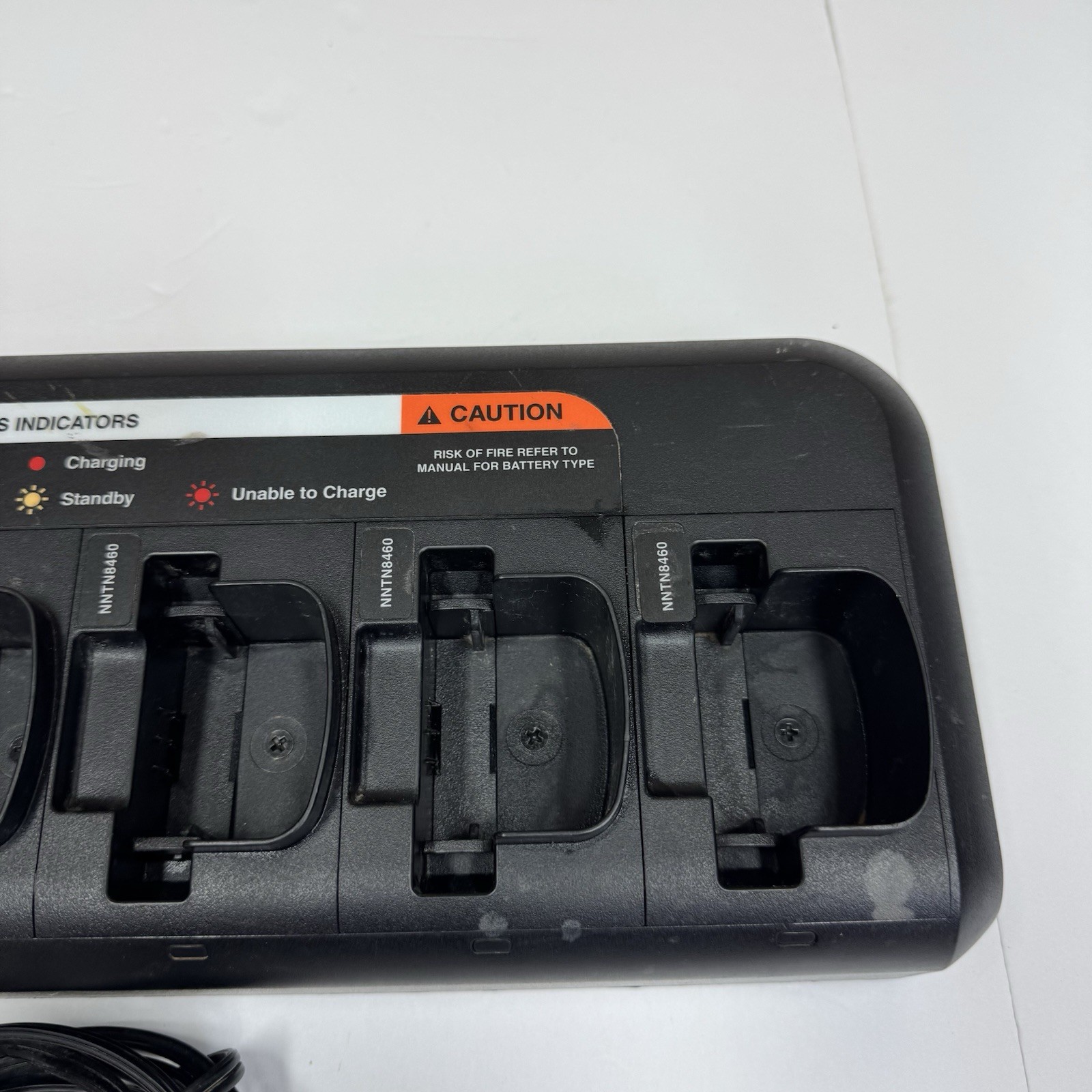 Motorola NNTN8410A Multi Unit Charger 2.4a Amp 100-240v-ac