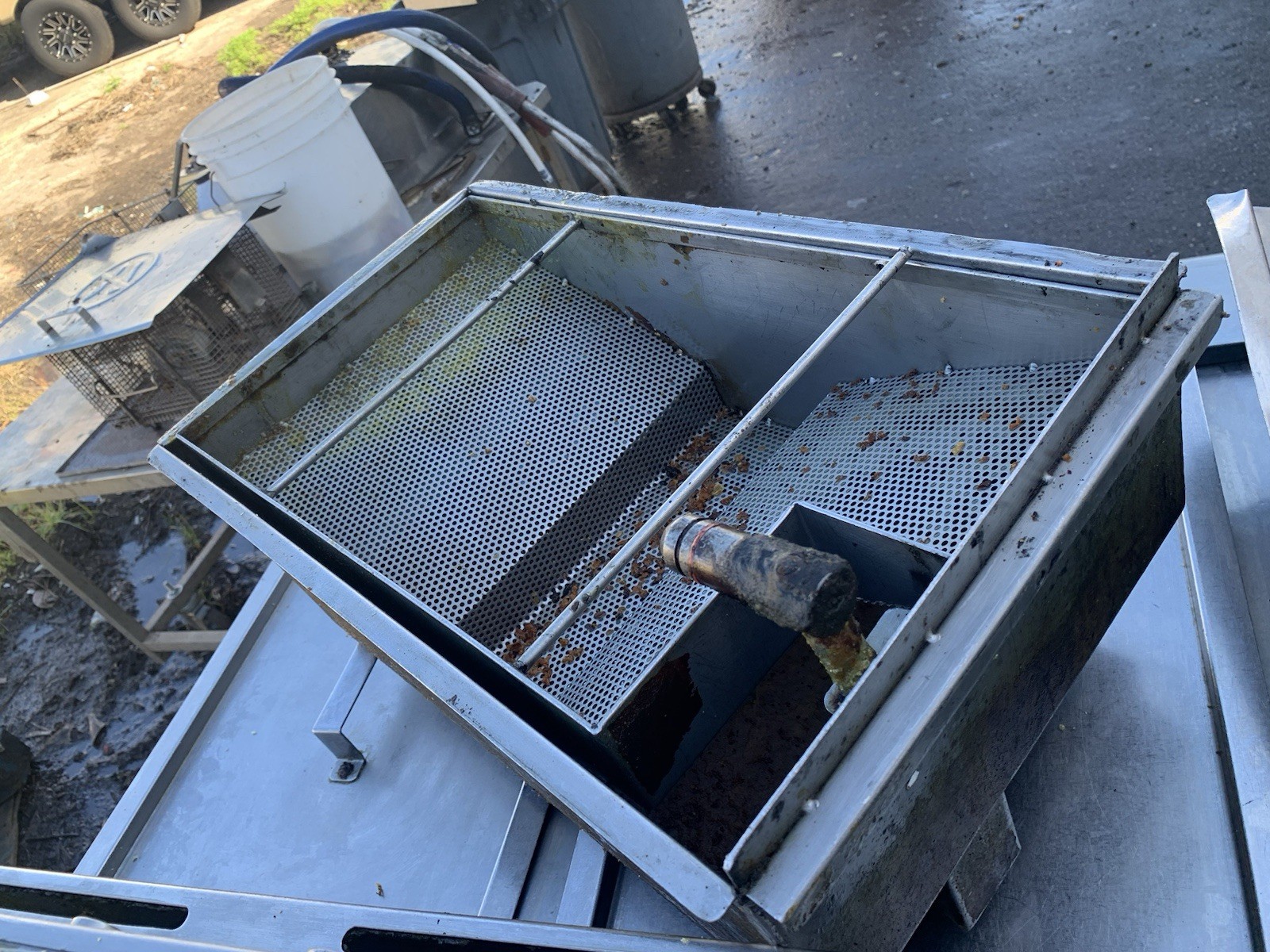 Frymaster 3FQG30UQZQ37ZNG 3 Vat Gas Fryer w/ FilterQuick Filtration- Working