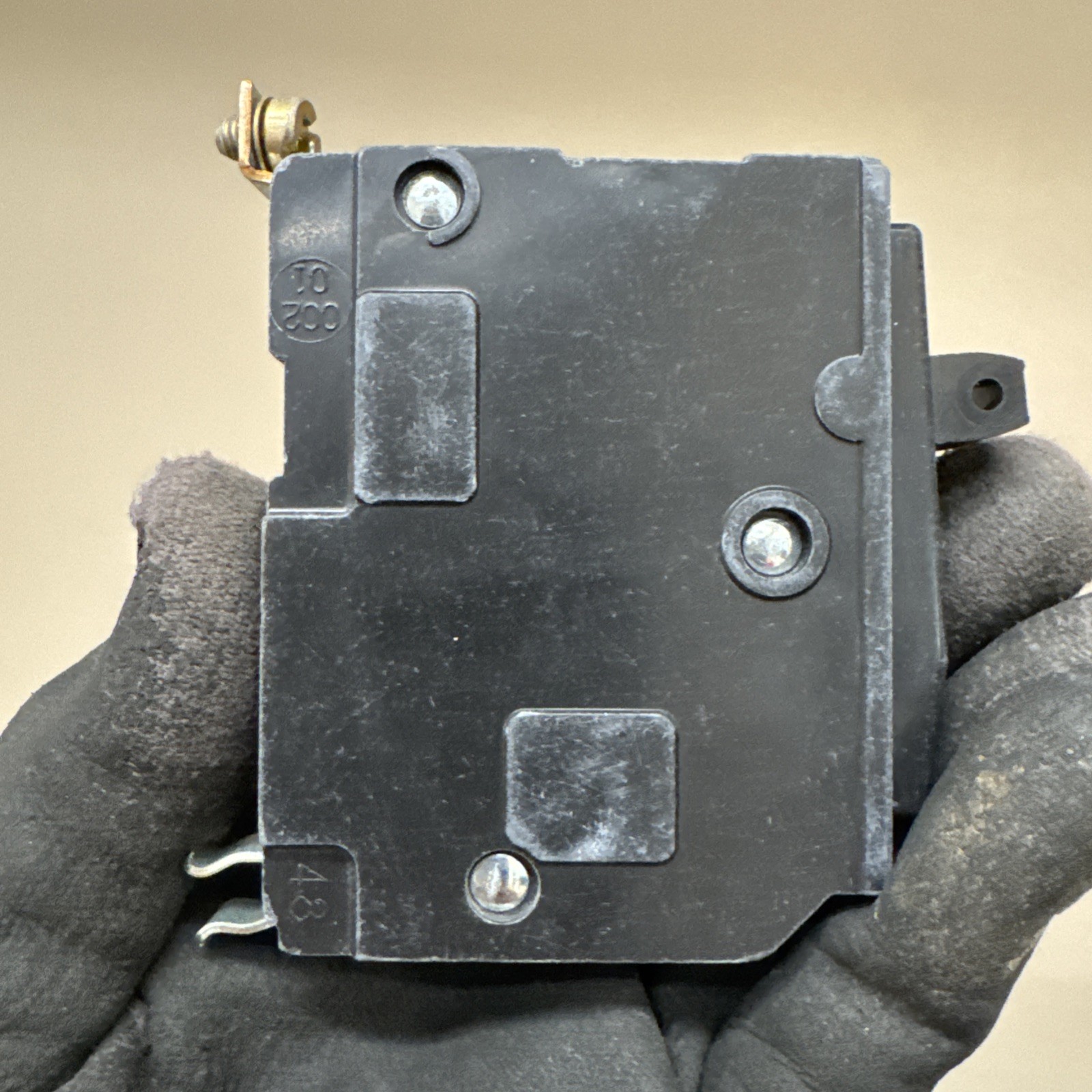 Square D QOB120 20Amp Circuit Breaker – 1Pole – 120/240V 10kA-NNB Freeship