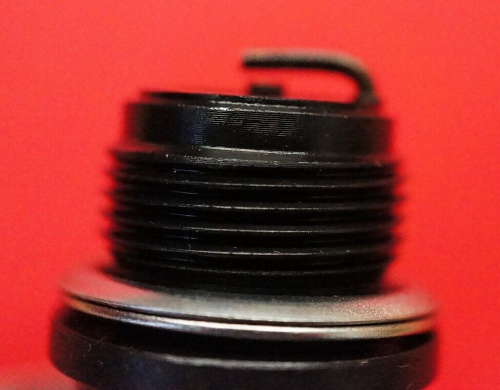 IHC McCORMICK DEERING «M» 1.5HP Stationary Engine Spark Plug Wire & Thumb Nut