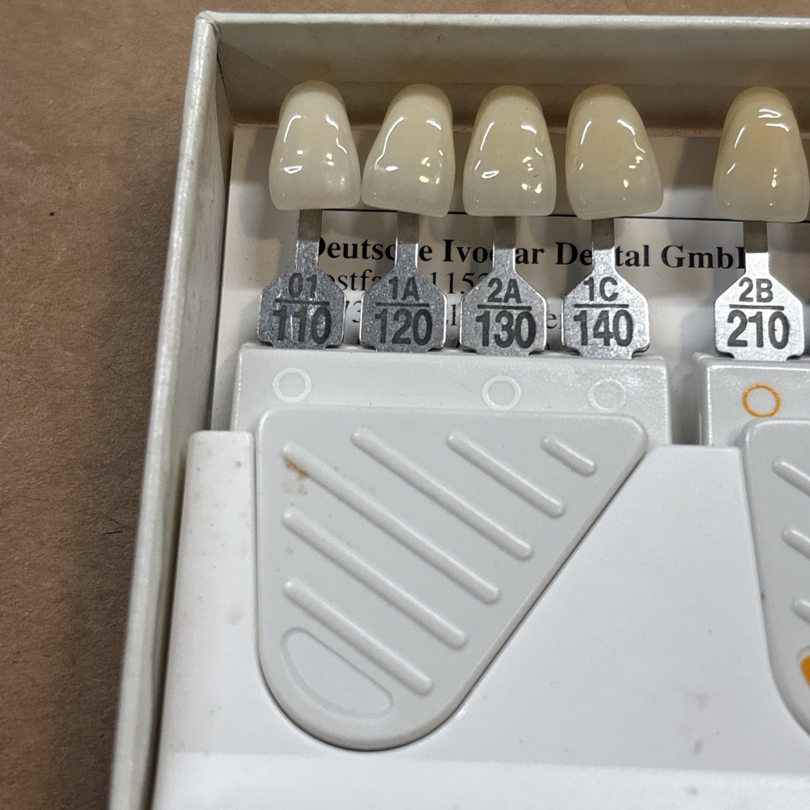 Ivoclar Vivadent Chromascop Tooth Shade Guide Dental