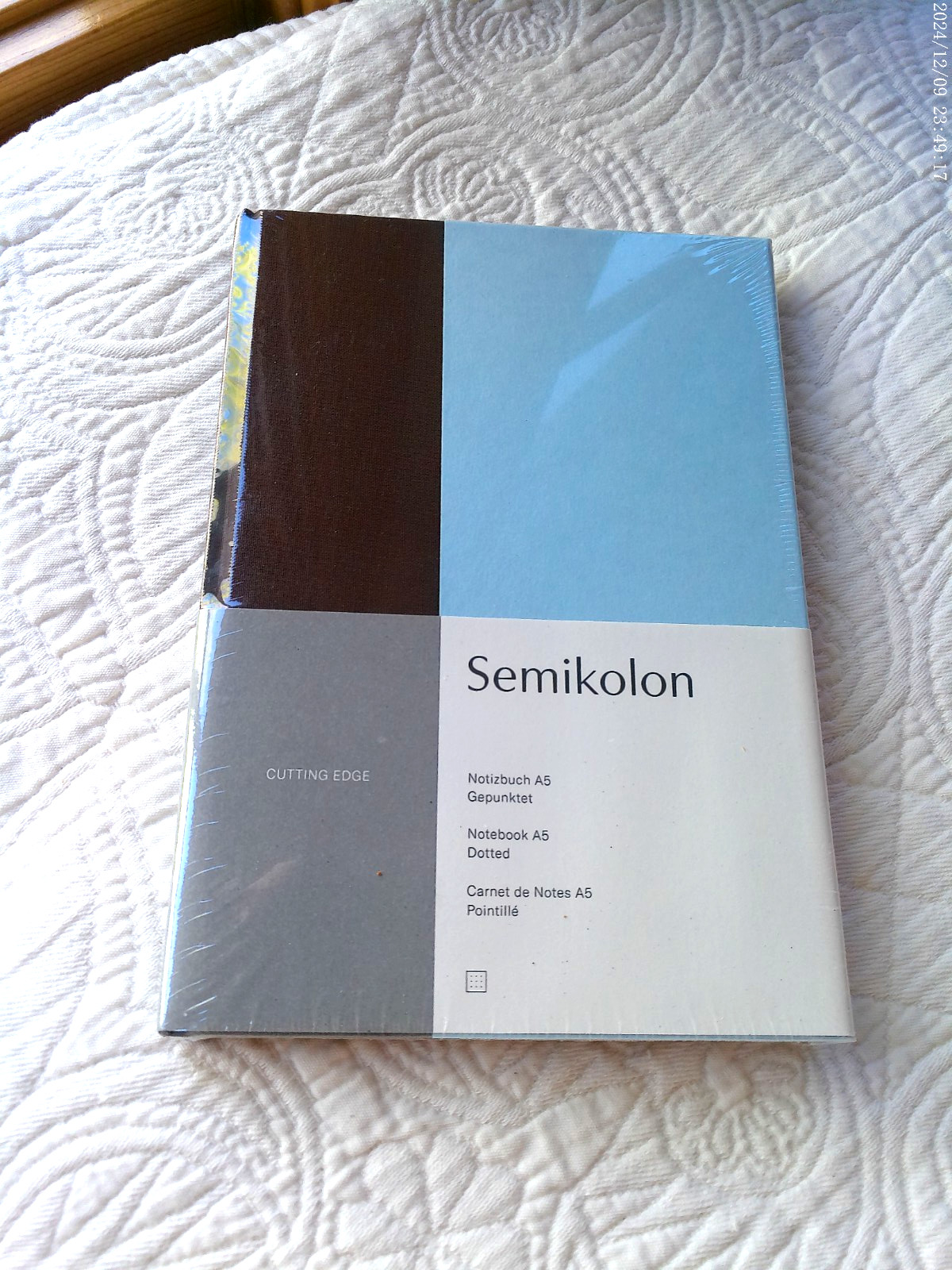 SEMIKOLON CUTTING EDGE DOTTED NOTEBOOK A5 NEW SEALED 176 PAGE FINE SWEDISH PAPER
