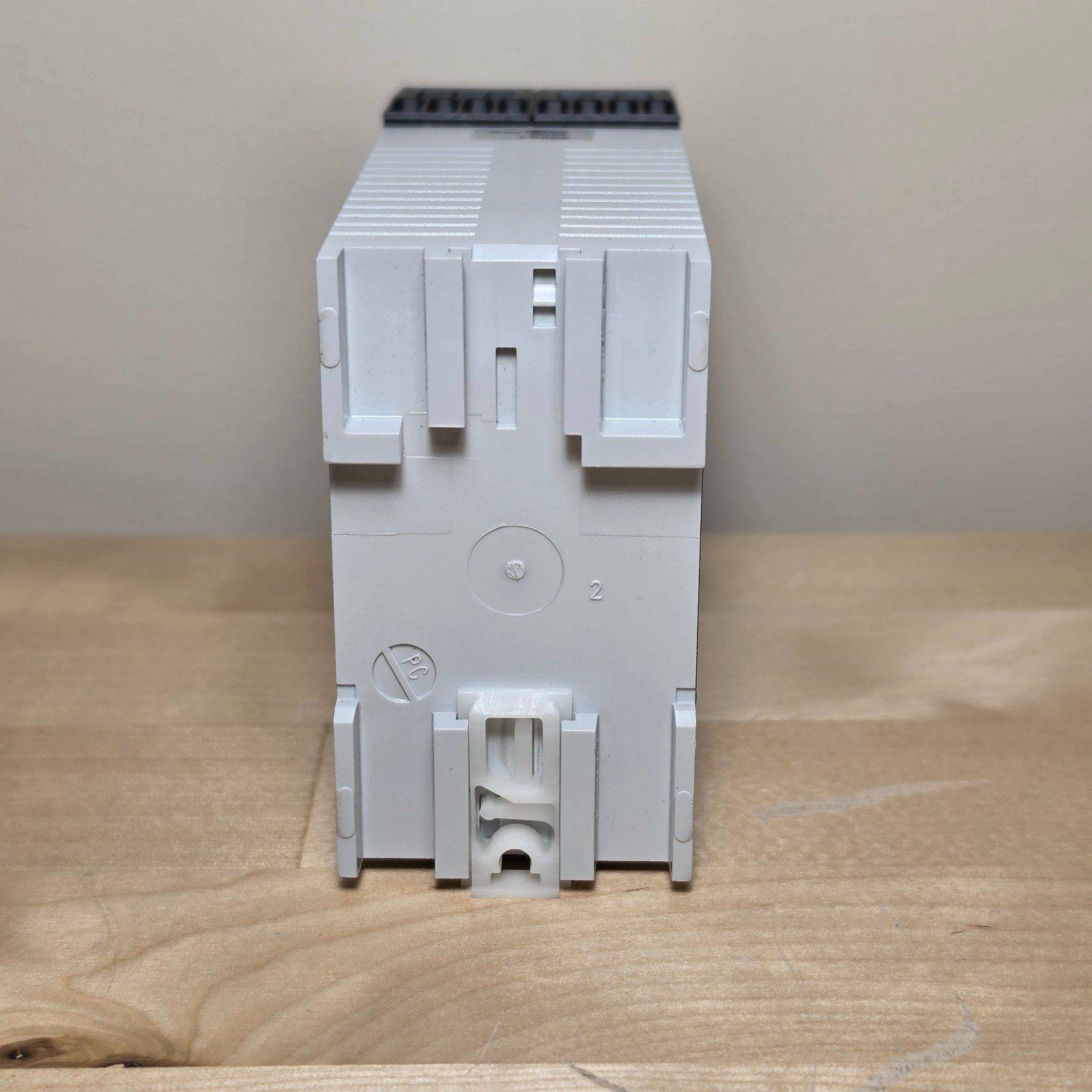 Banner ES-UA-5A Emergency Stop Safety Relay 115VAC 12-24VDC