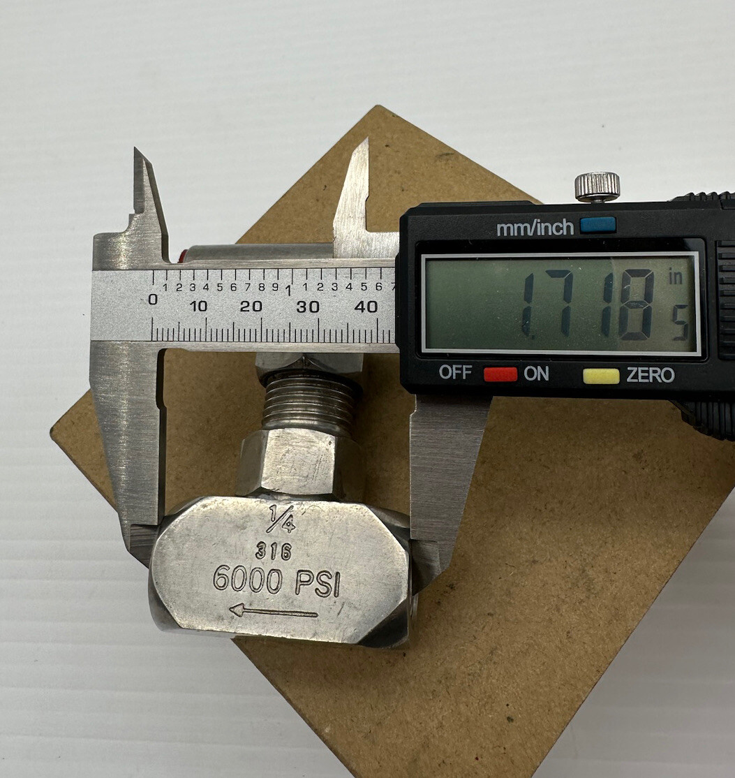 1/4″ FNPT 316ss Needle Valve Unknown Brand 6000 PSI Pre Owned