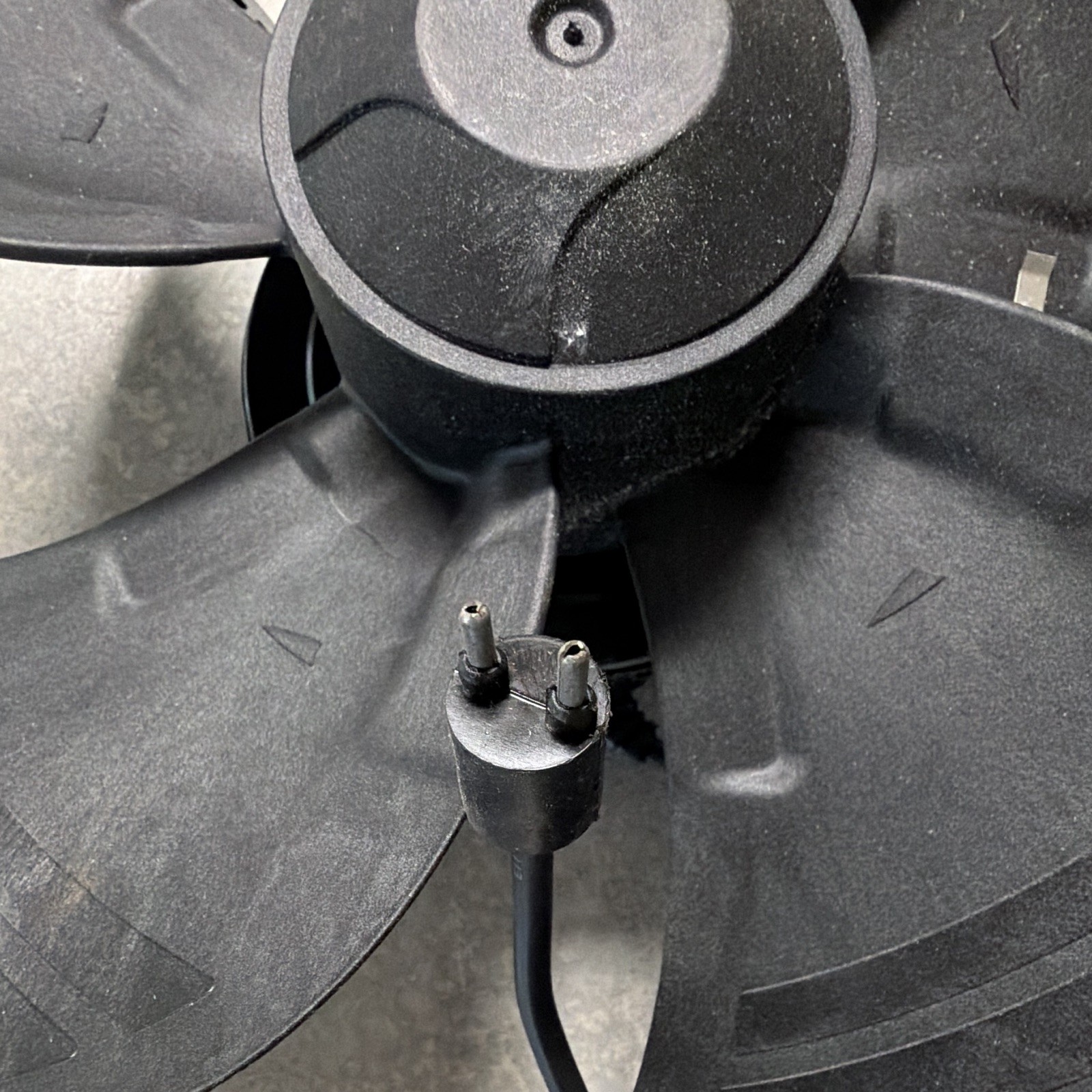 ebm-papst S1G305-DA02-10 305mm Round AC Axial Fan 100-240VAC 70W 0.60A