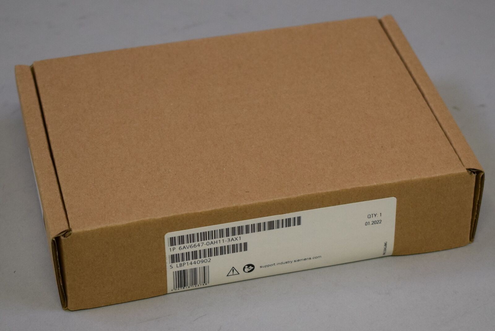 Siemens 6AV6647-0AH11-3AX1 Basic Panel New One 6AV6 647-0AH11-3AX1 #US