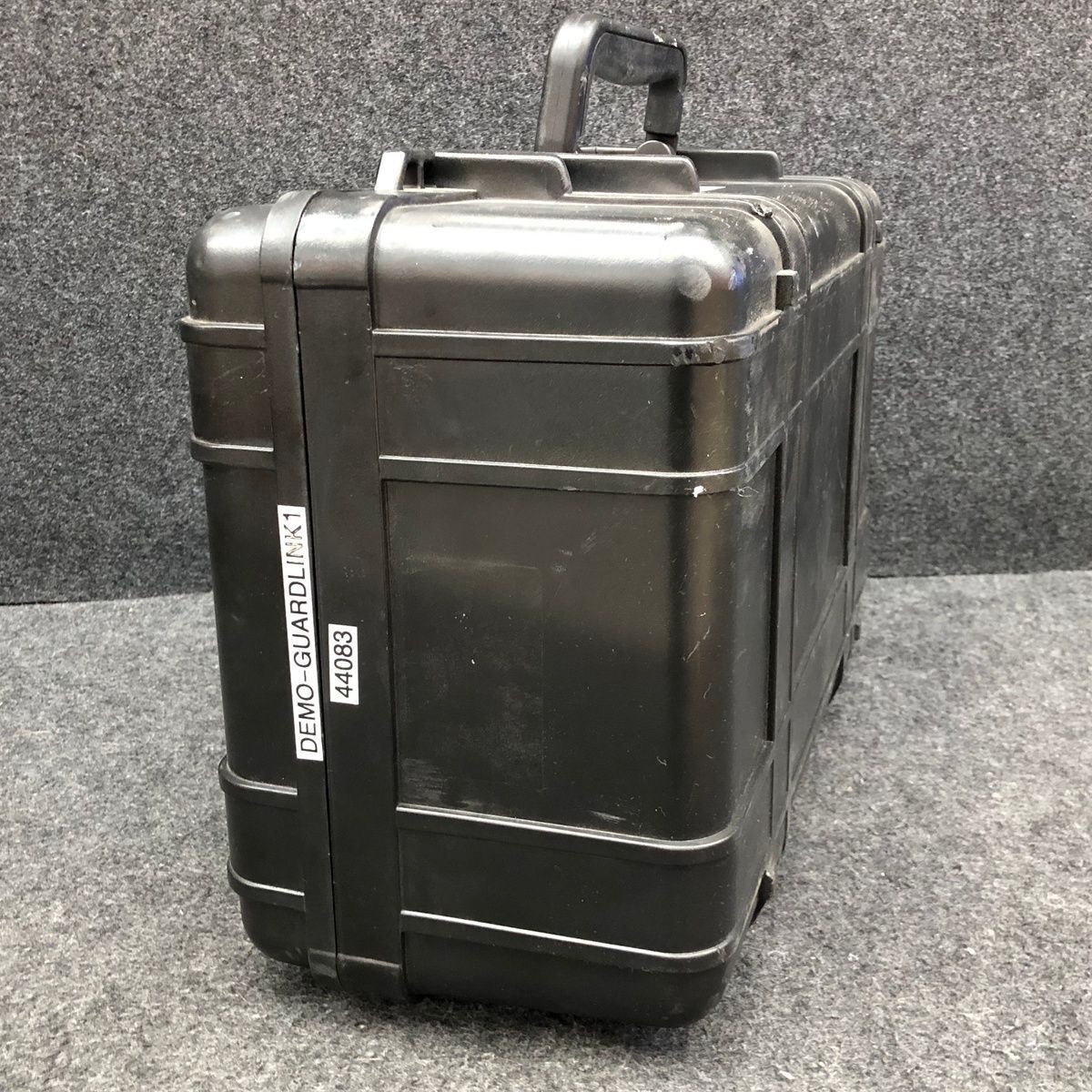 GUARDMASTER GuardLink Automation Safety Relay Demonstration Case (Untested)*