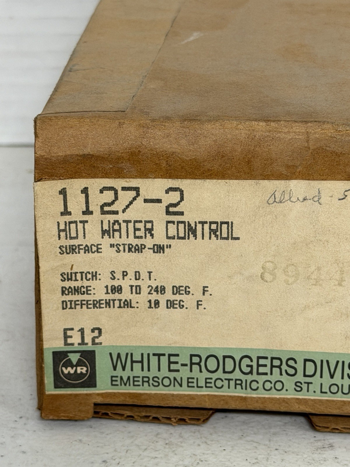 White-Rodgers 1127-2 E12S1 Hot Water Control Steel Copper Surface Mount