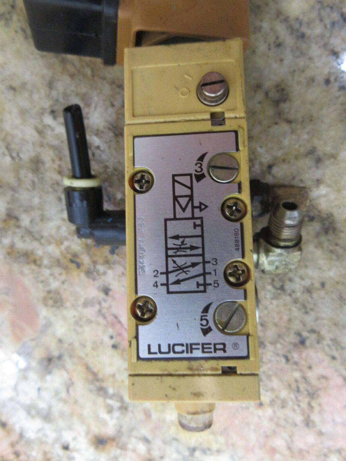 LUCIFER SOLENOID VALVE E341L01 F25 E341L 01 E341L0125 E341L01 MATSUURA CNC MILL