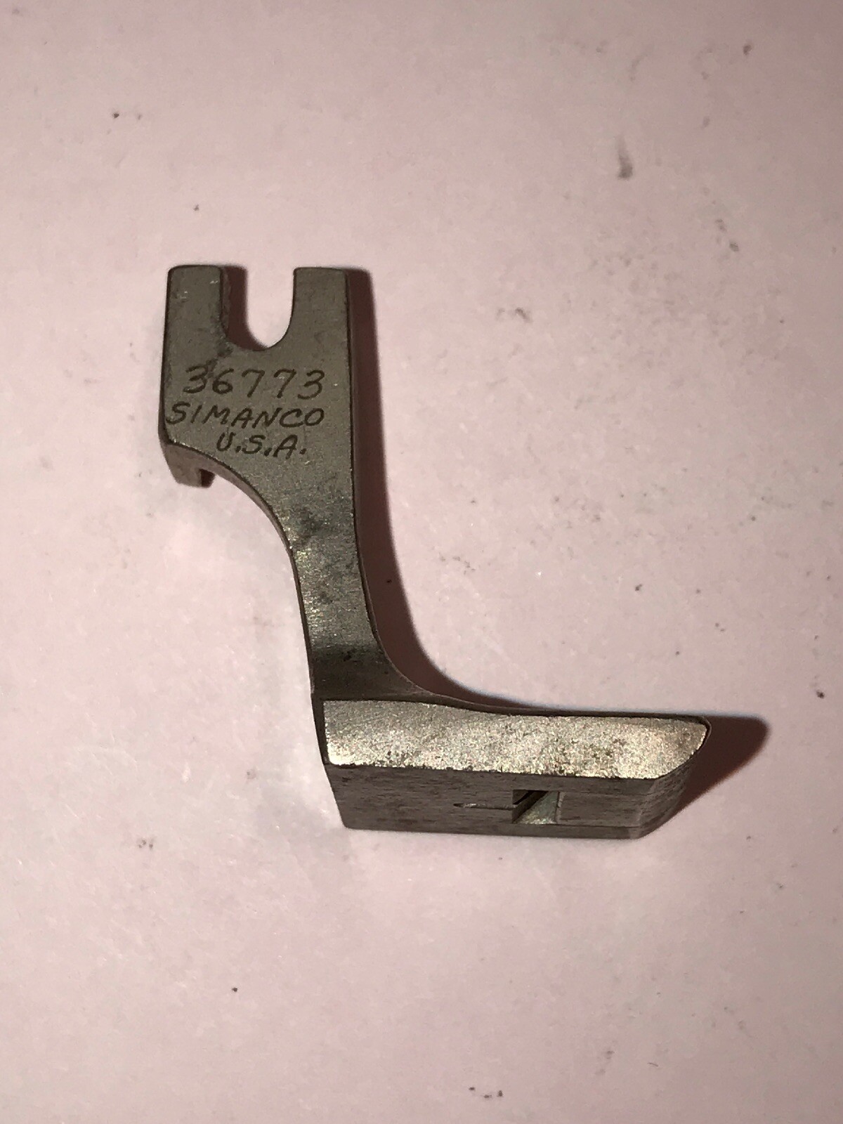 *NOS* 36773-SINGER-PRESSER FOOT-FOR SEWING MACHINES *FREE SHIPPING*