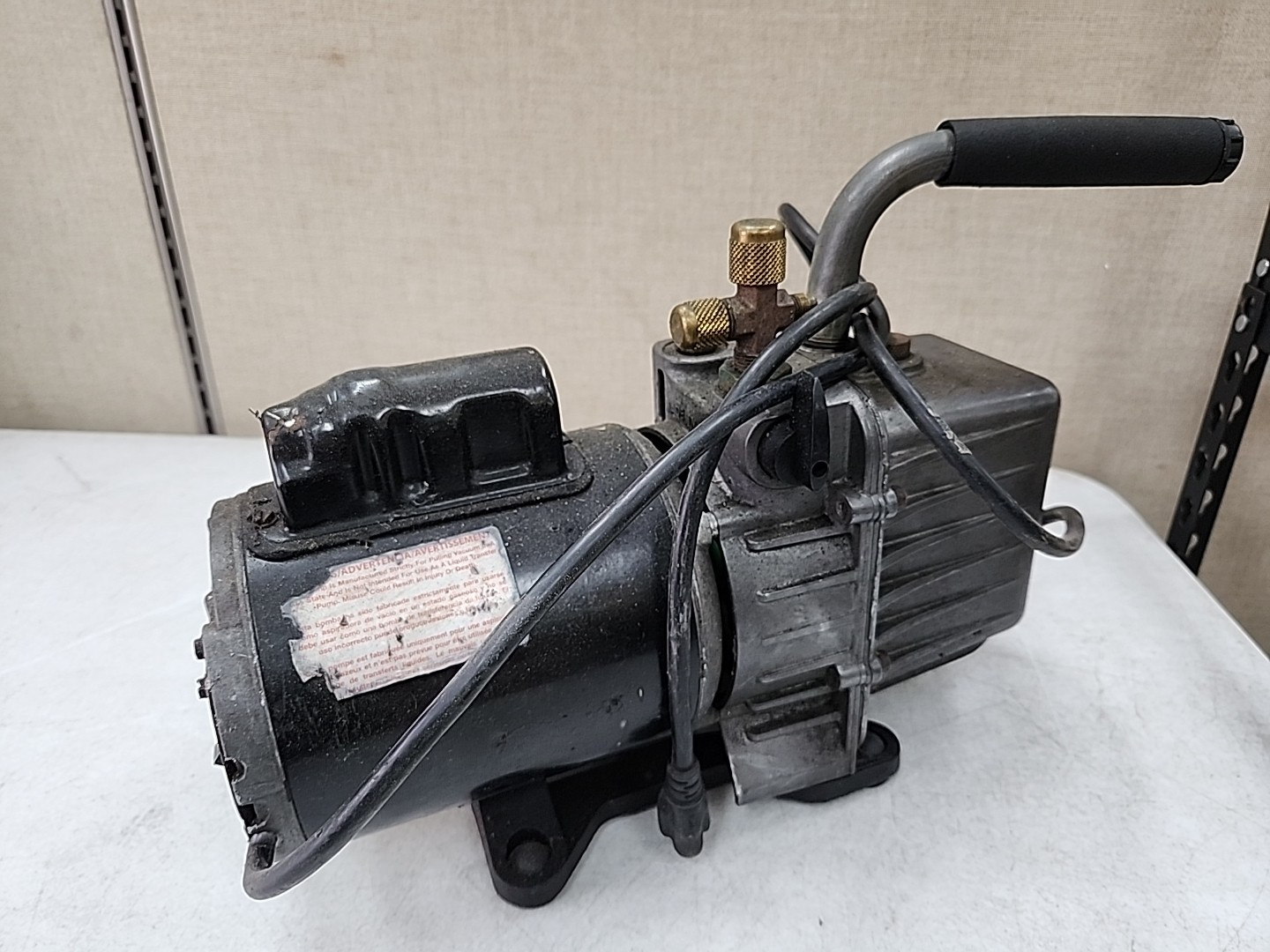 JB Industries DV-200N Platinum Vacuum Pump Working.