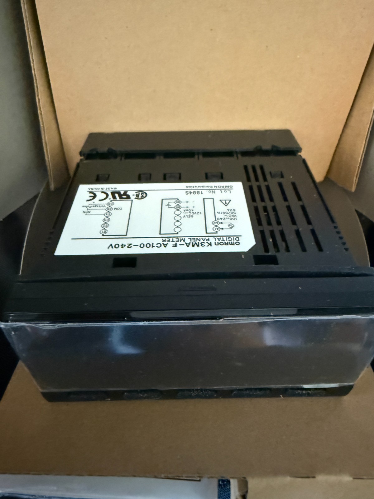 OMRON DIGITAL PANEL METER K3MA-F AC 100-240VAC NEW K3MAF