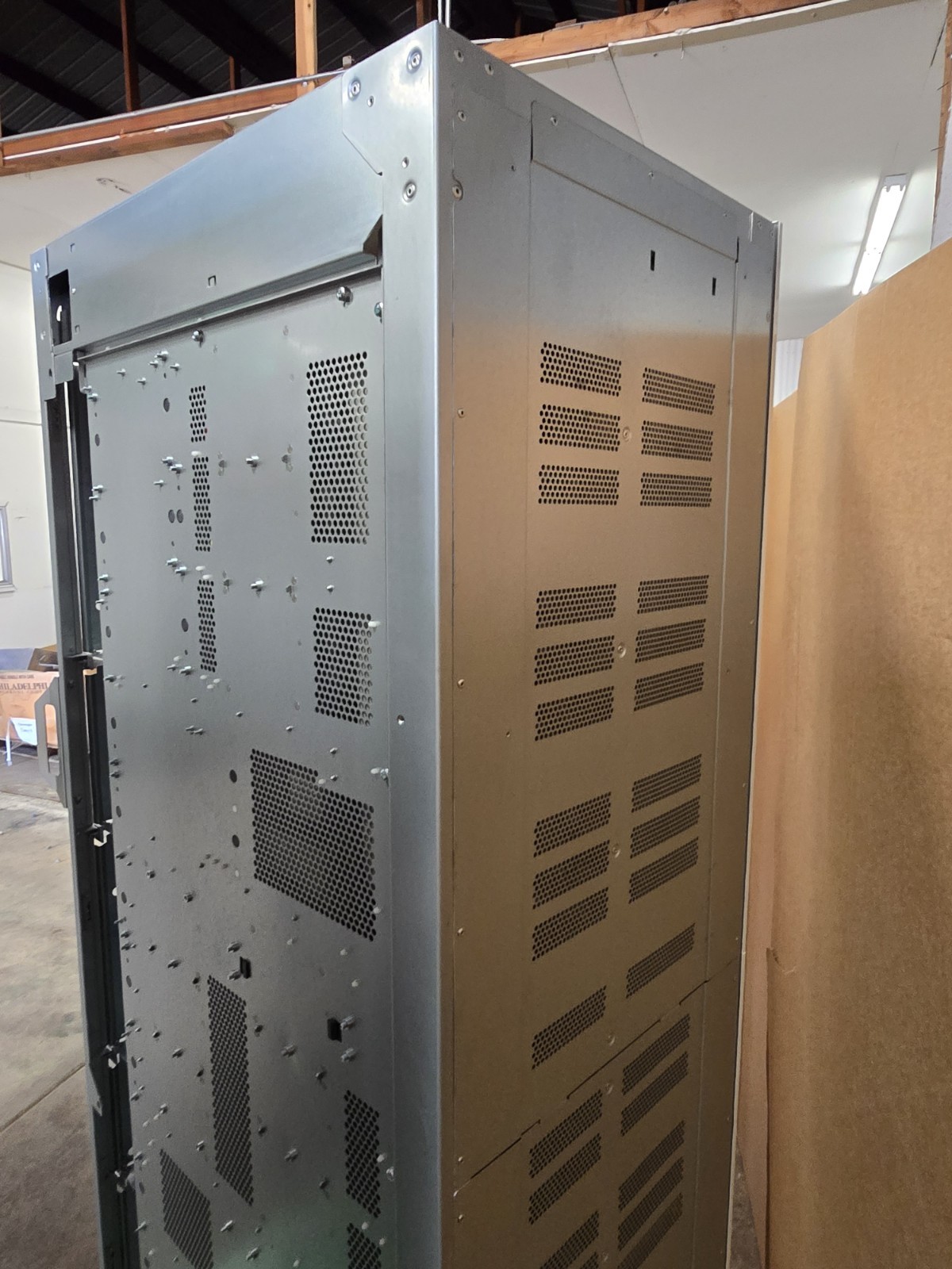 Galaxy VM 160 kVA 480 V Schneider Electric 160 KVA UPS