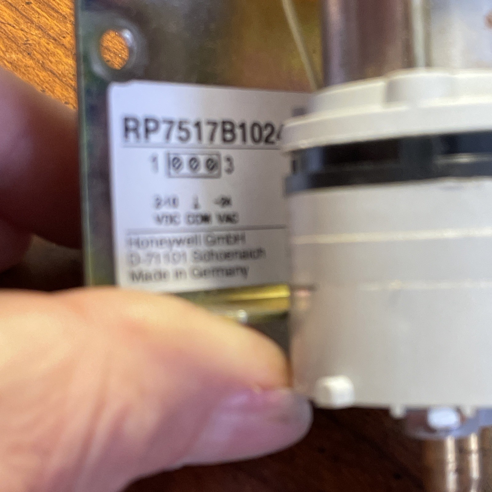 *New* HONEYWELL RP7517B1024 PRESSURE TRANSDUCER