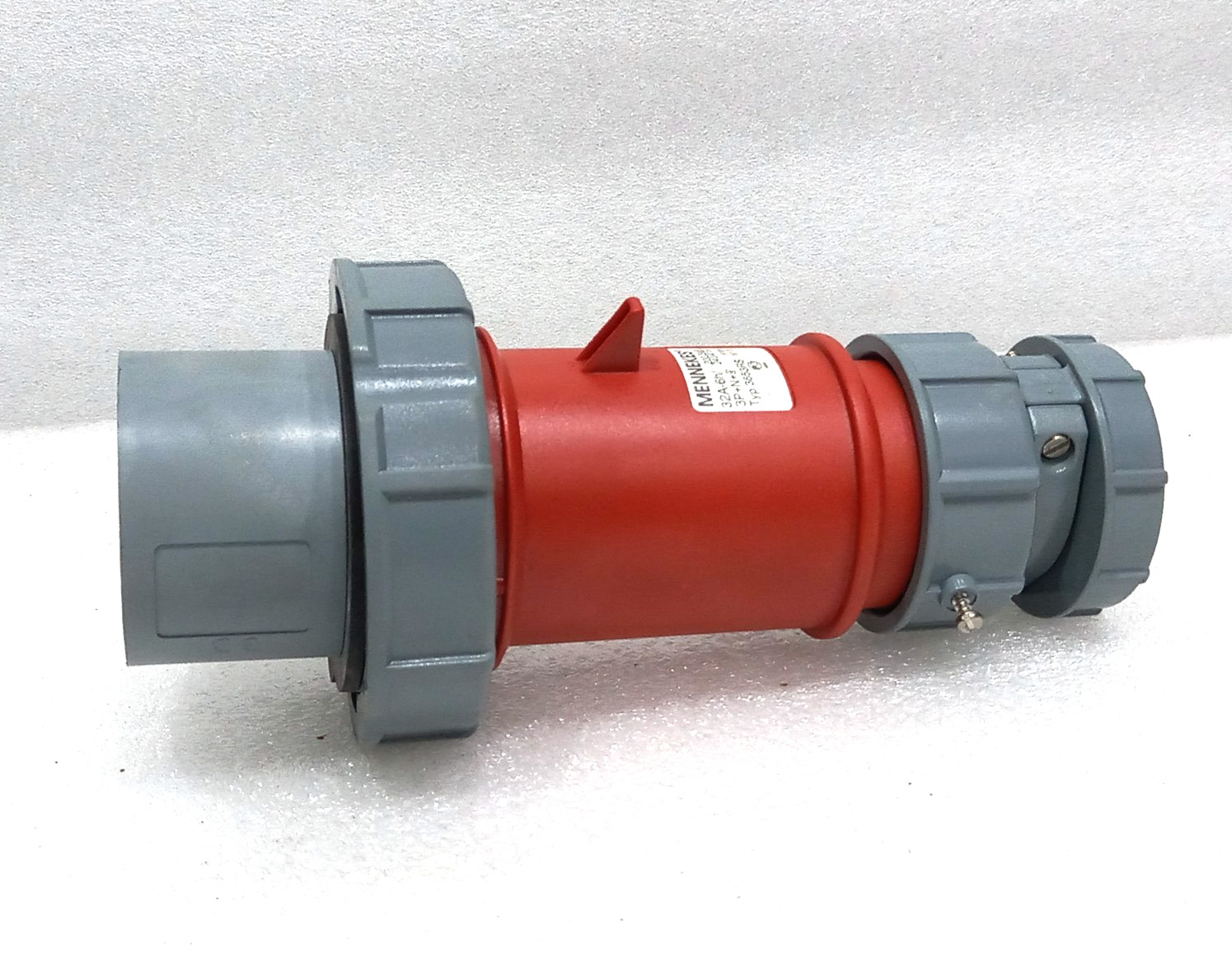Mennekes 3853RS Power Plug 32A-6h 3P+N+E 200/346V~ 240/415V~