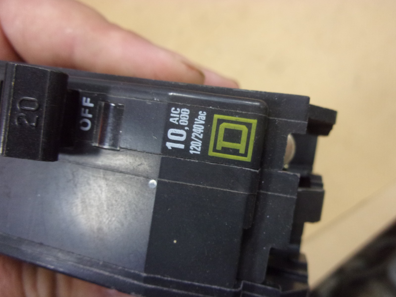 Square D QO210 120 240 V AC 2 Pole 10 Amp Plug In Circuit Breaker NE-7482 HACR