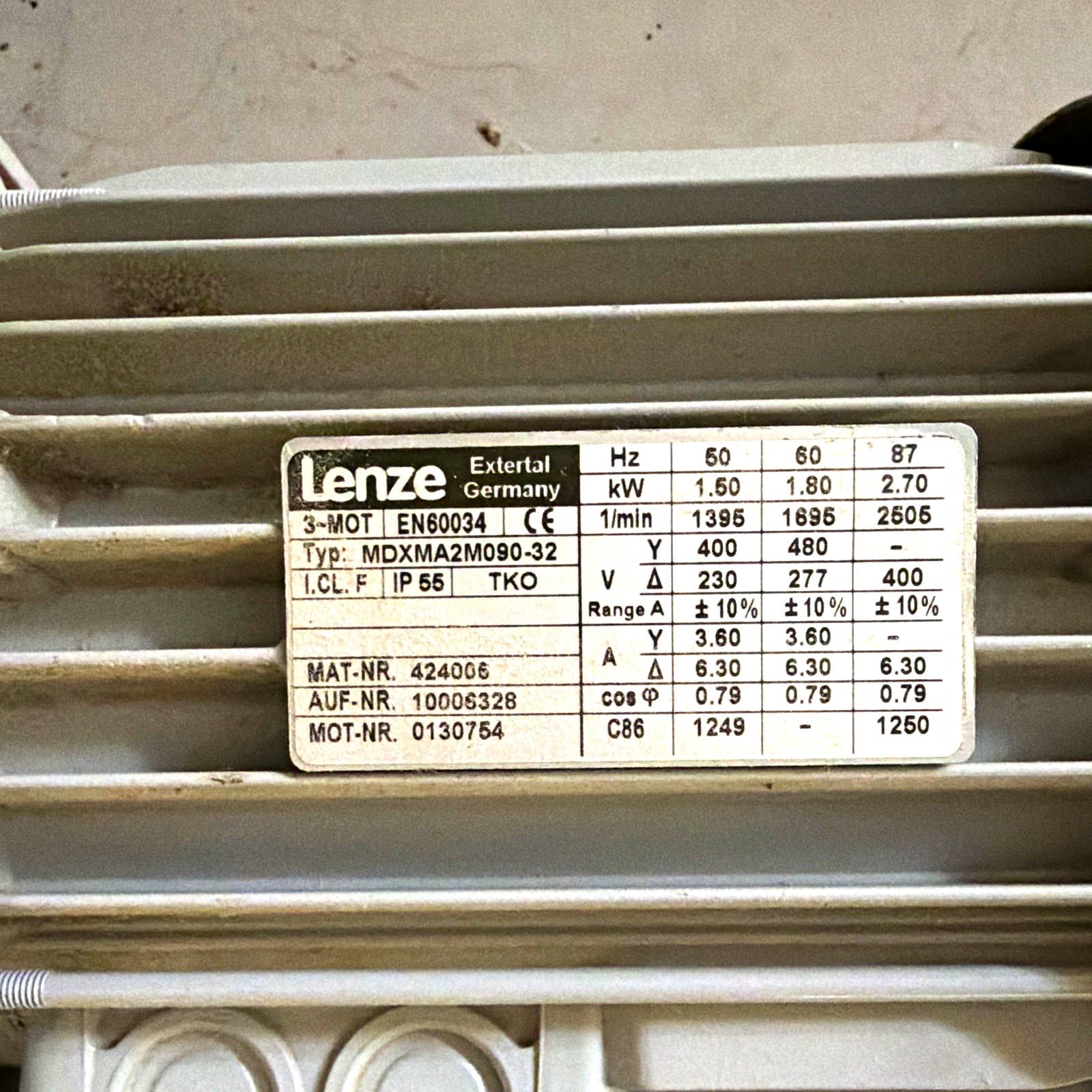 Lenze 3-Phase AC Induction Gearmotor w/ Brake IP55 TEFC 32:1 1.5kW
