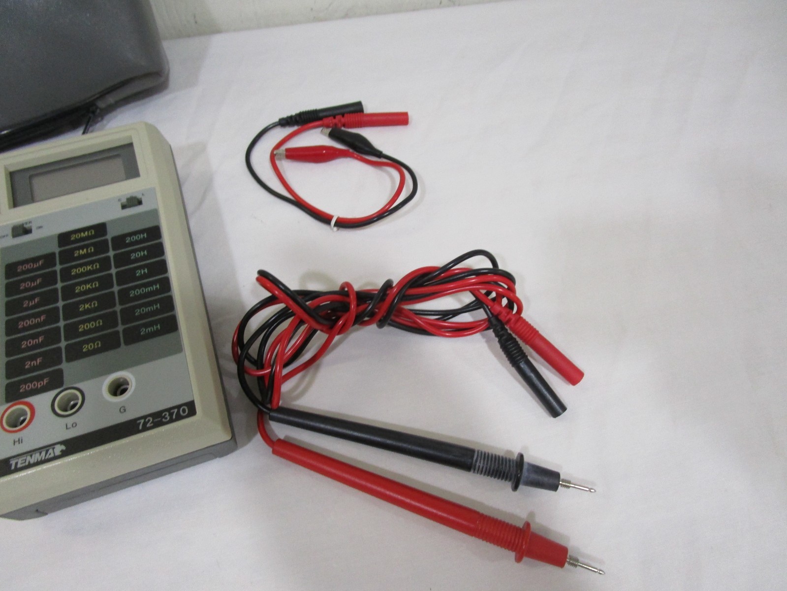Tenma 72-370 Capacitor / Resistor / Inductor Tester w/ Case / Manual / 4 Probes