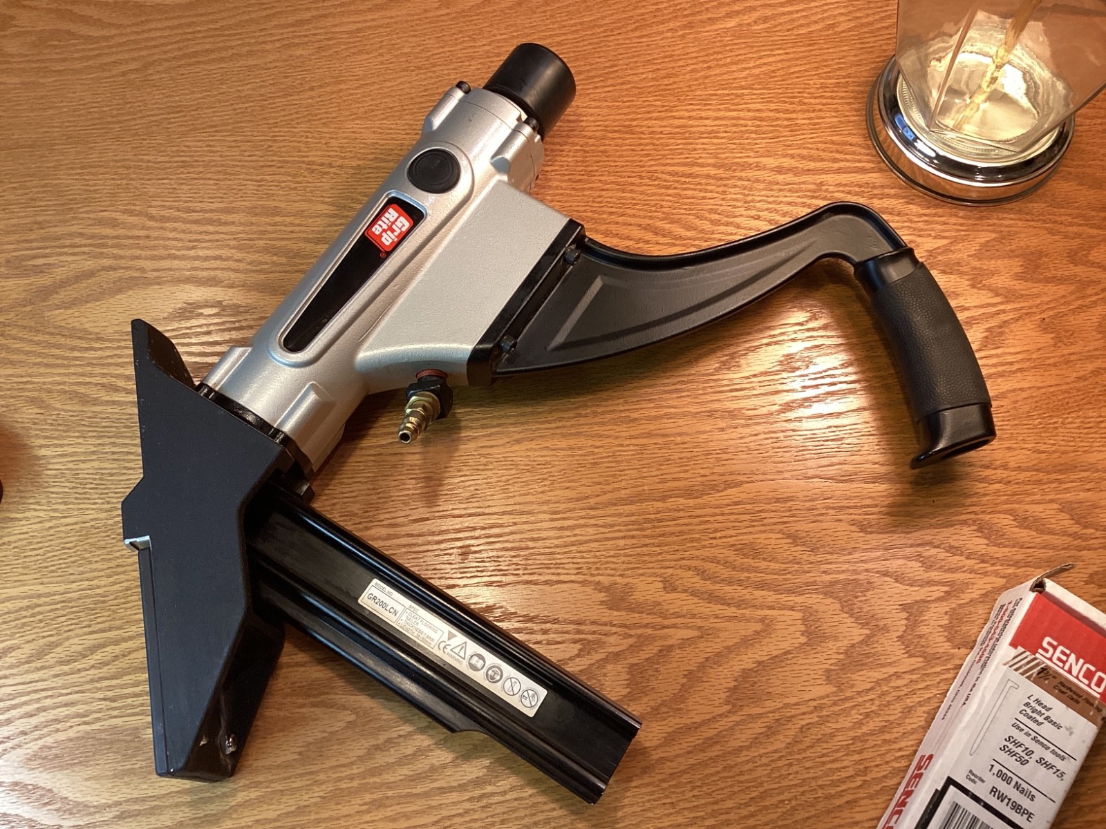 Grip Rite GR200LCN Hardwood Flooring Cleat Nailer ( Lite Useage) & 900 nails