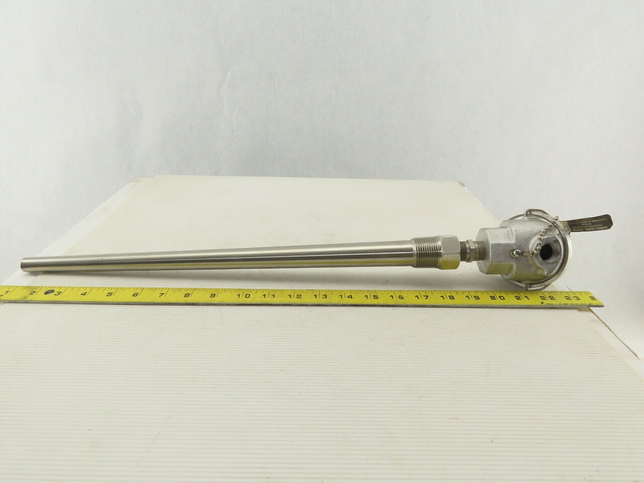 Barber-Colman J61W-M0165-AB2-L-0B Thermowell Tapered Probe 17″