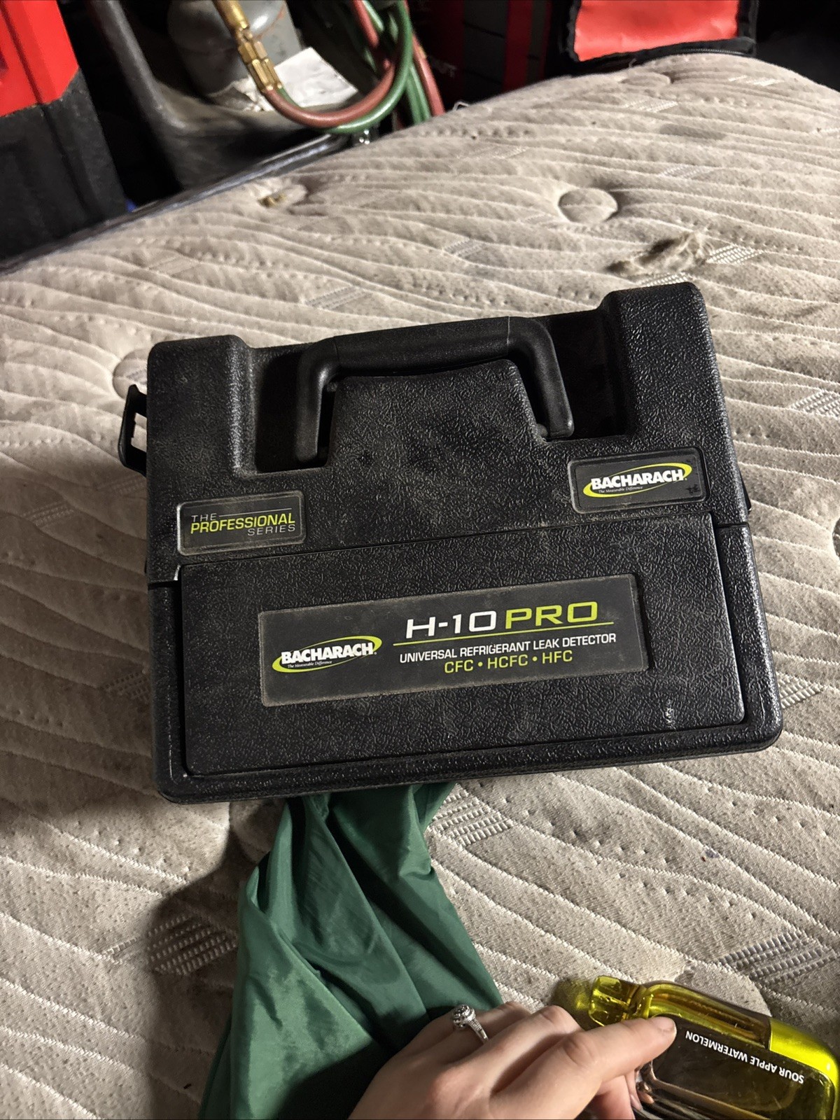 🔥 NEW Bacharach H-10 PRO Refrigerant Leak Detector – Without Charger. ￼