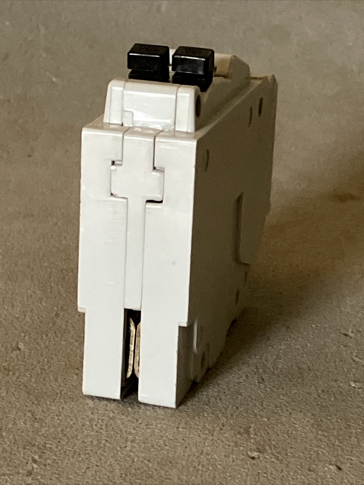 GE TR1540 TR4015 2 Pole 15 40 Amp 120/240V Twin Tandem Circuit Breaker TRP1540