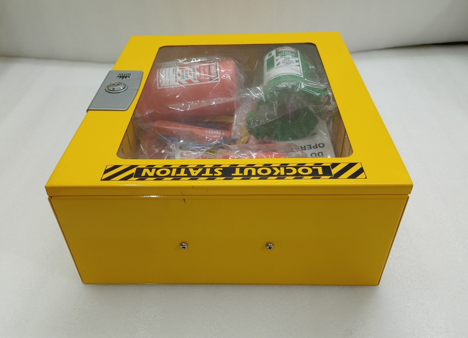 TAJLOTO SAFETY LOCKOUT / TAGOUT STATION (ACCESSORIES AS SHOWN IN PICS)