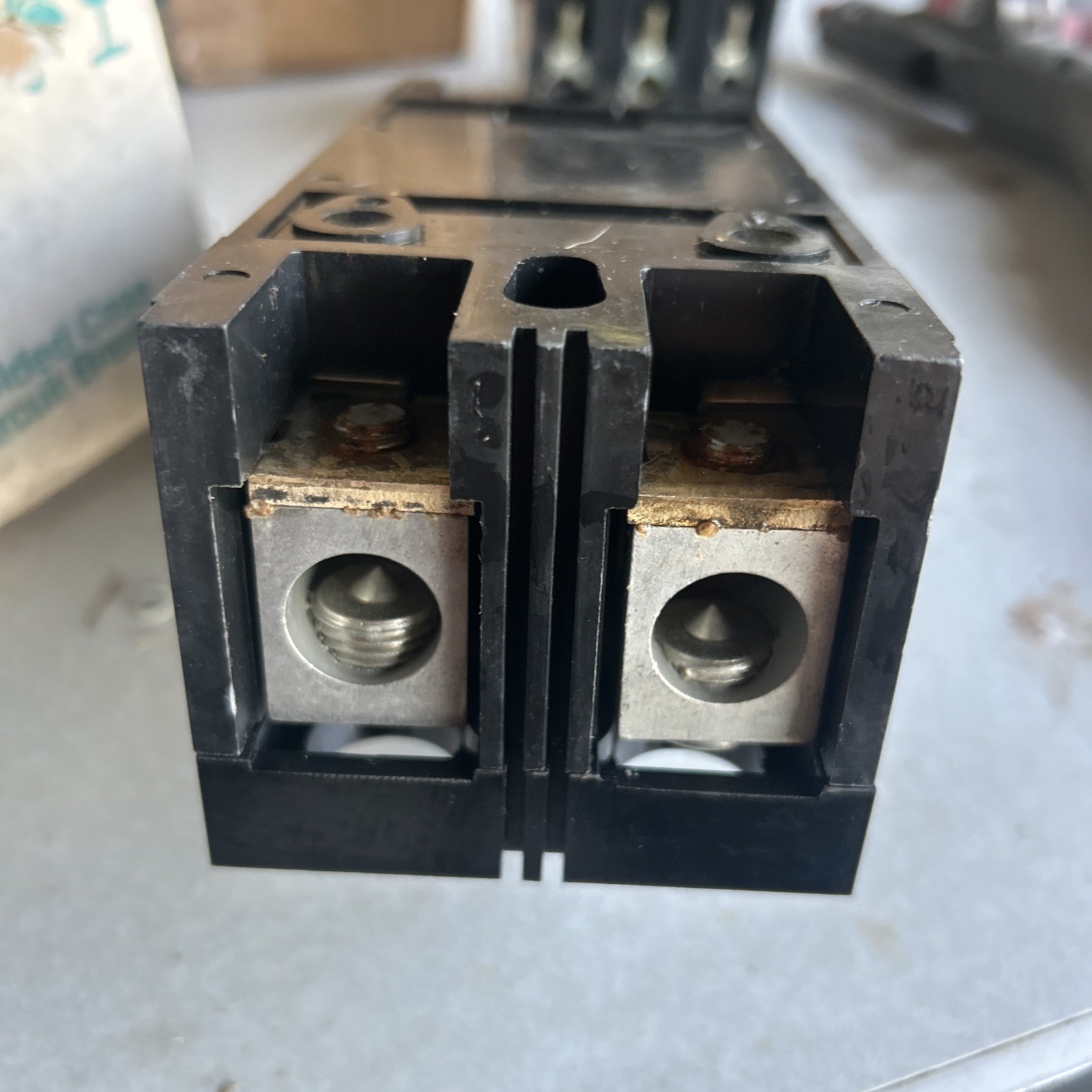 Siemens/ITE QJ22B200 – Type QJ2 200A 240V Bolt-On Molded Circuit Breaker NIB