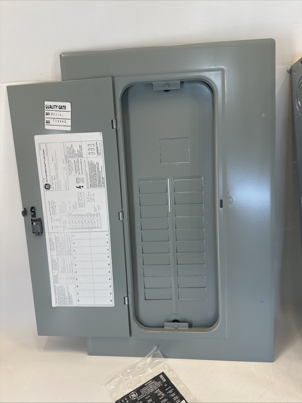GE 100 Amp 20-Space 20-Circuit Main Breaker Indoor Contractor Kit TM2010CCUBK1