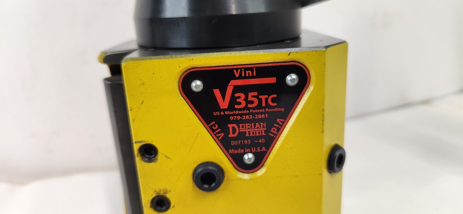 Dorian Victory V35TC Thru-Coolant Quick-Change Toolpost