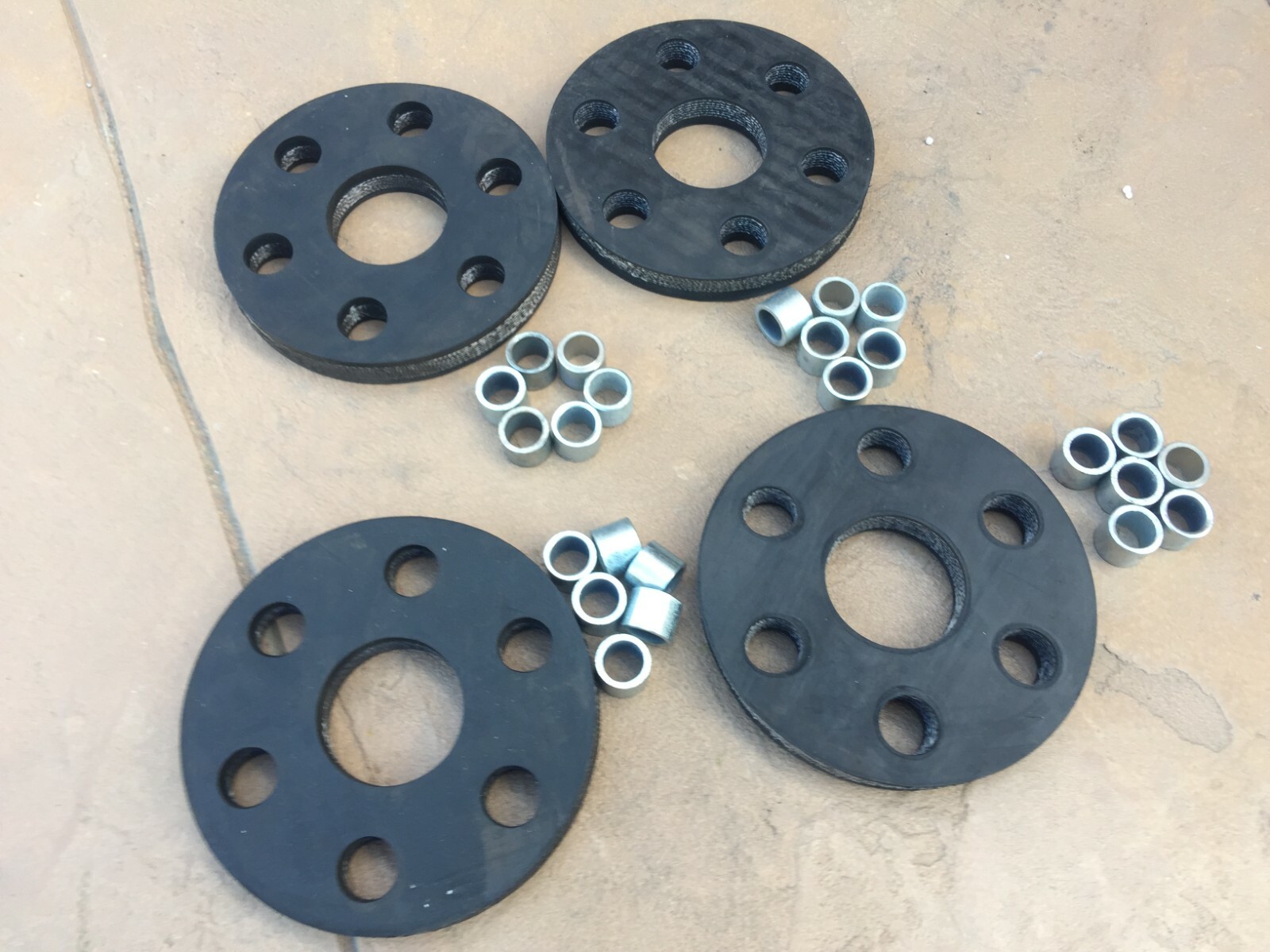4 ea 00785557 or 00762215 Rubber Disc for Servic Rhino TW144 Rotary Cutters