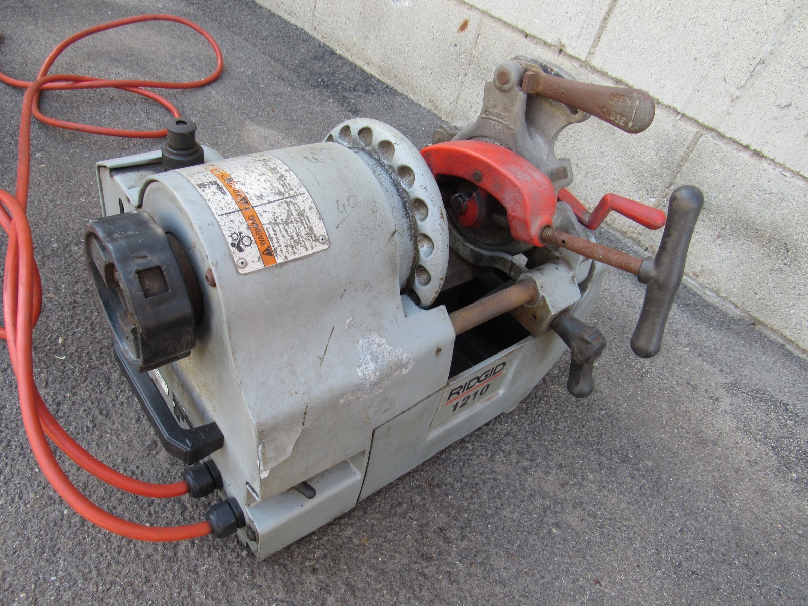 Ridgid 1210 Portable Pipe Threading Machine NPT Plumbing Repair Thread
