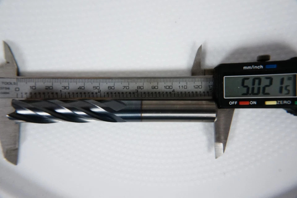 4 Flute 5/8″ x 2-1/4″ x 5″ Variable Helix Solid Carbide End Mill – TiALN